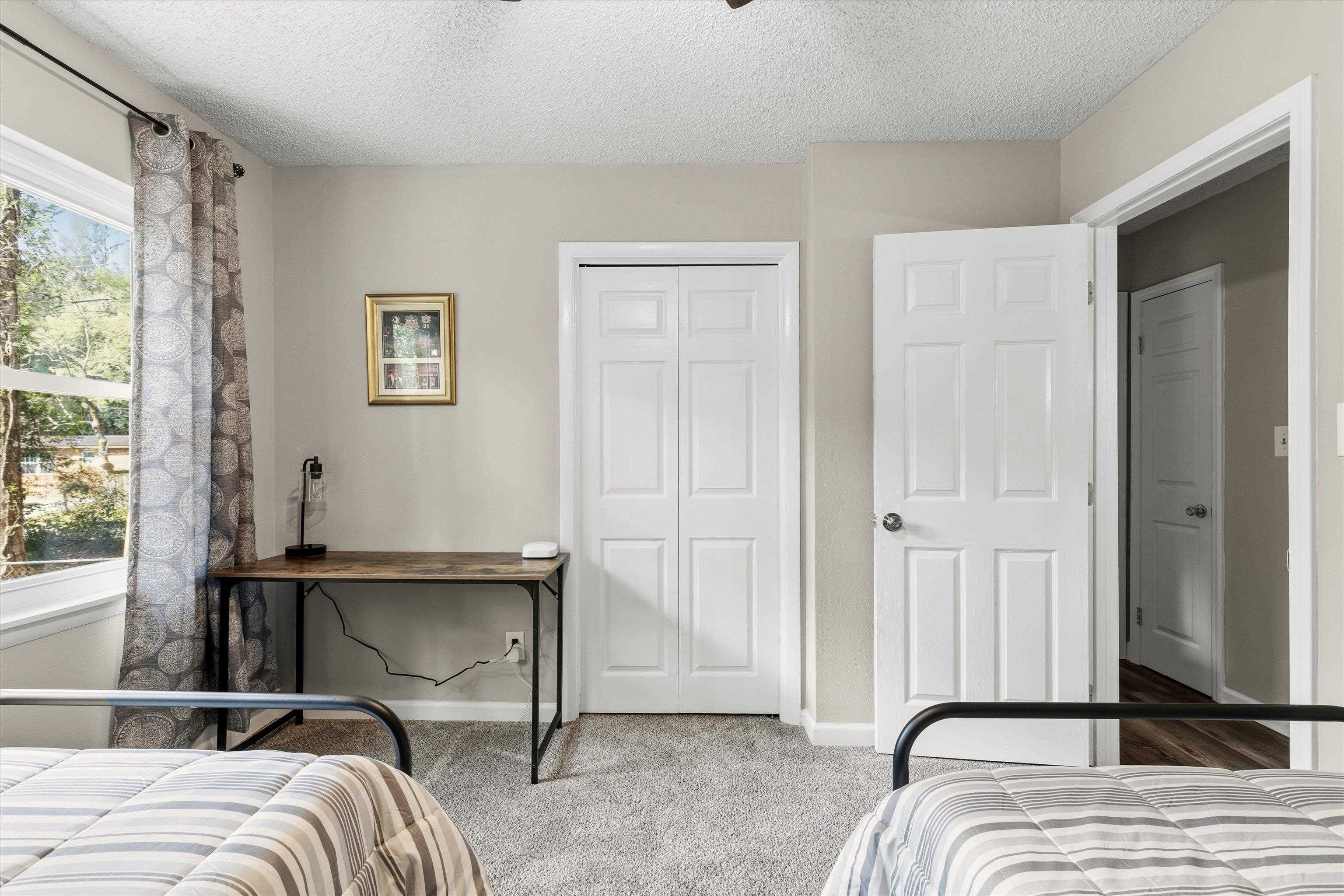 1609 Sunset Lane