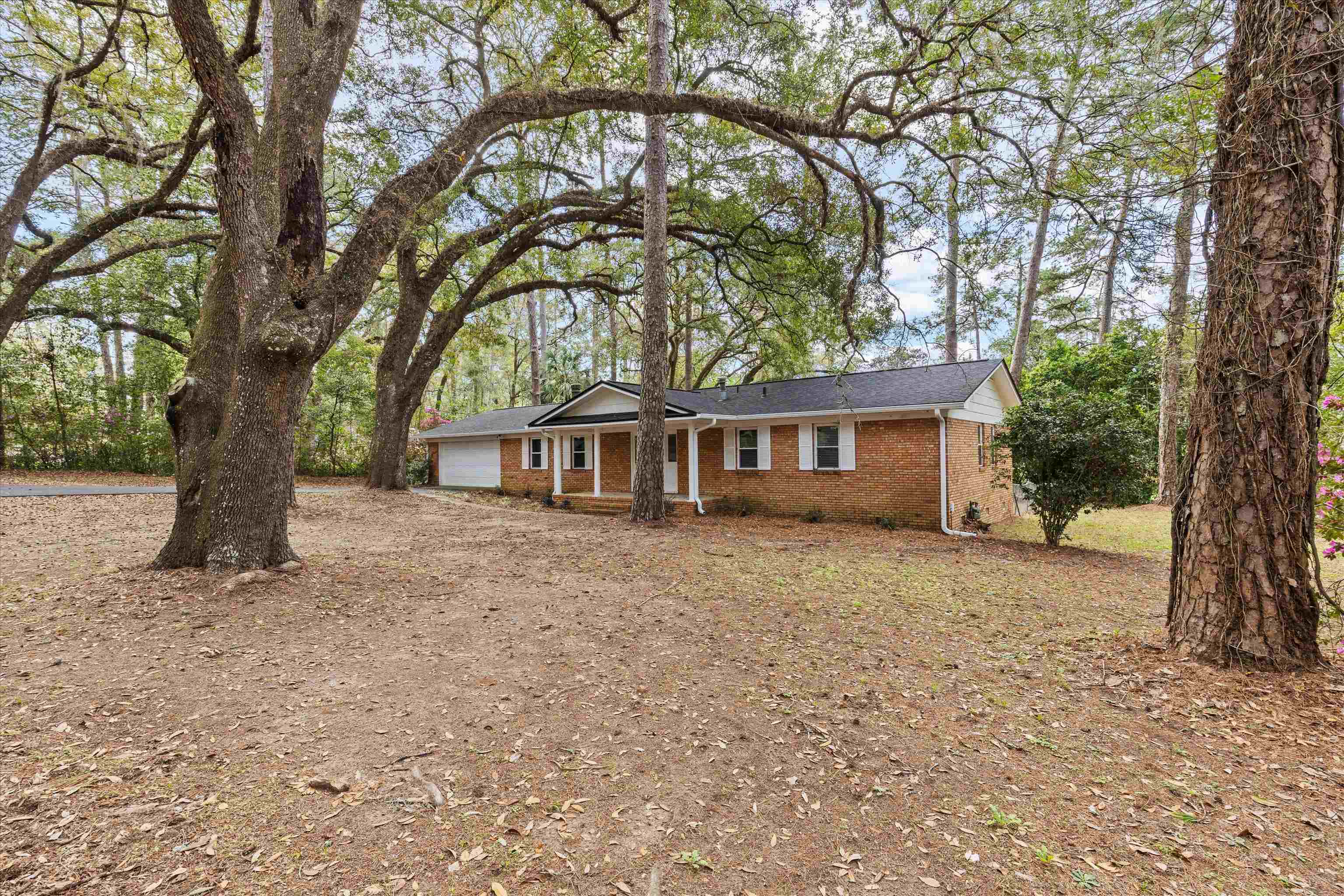 1609 Sunset Lane