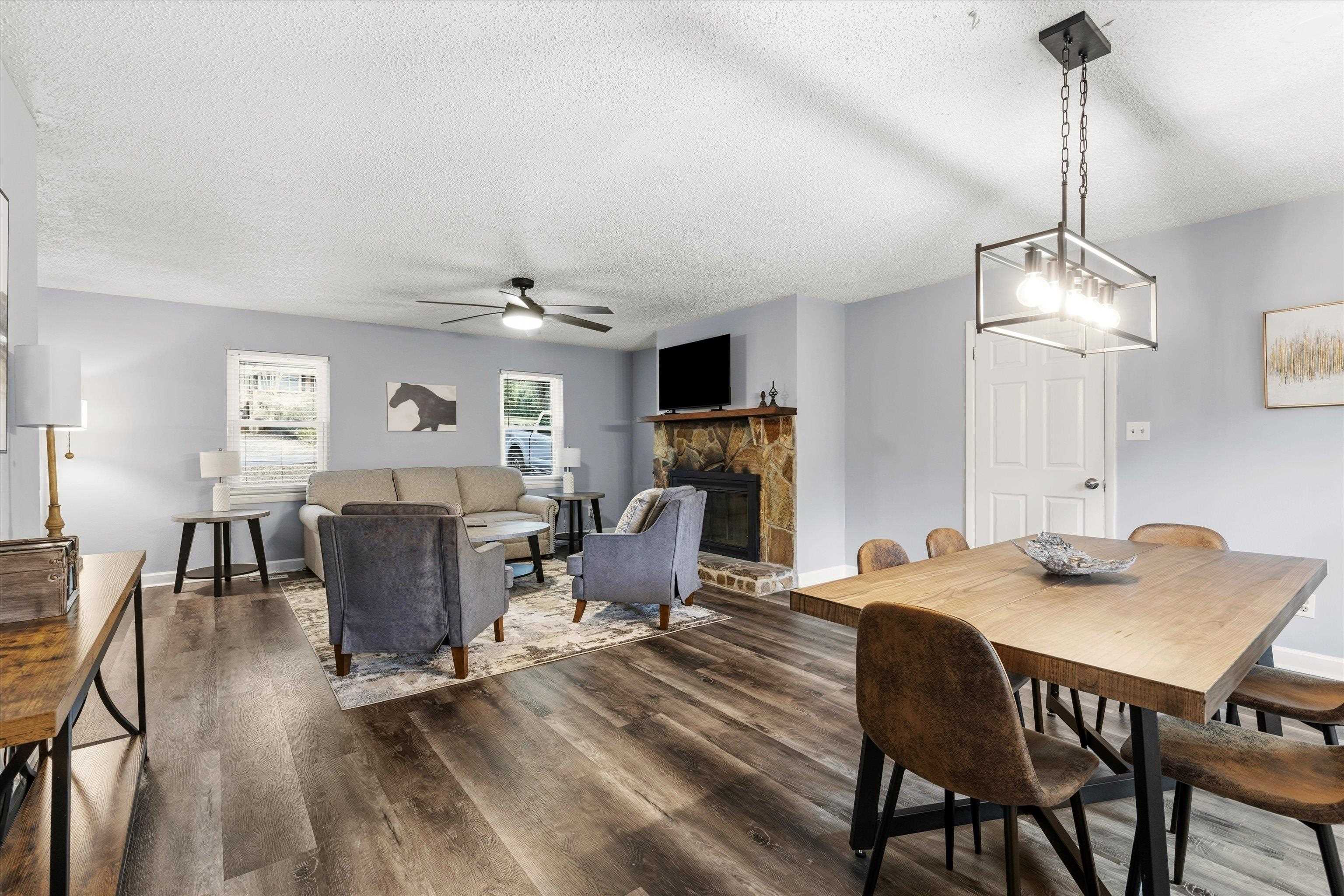 1609 Sunset Lane