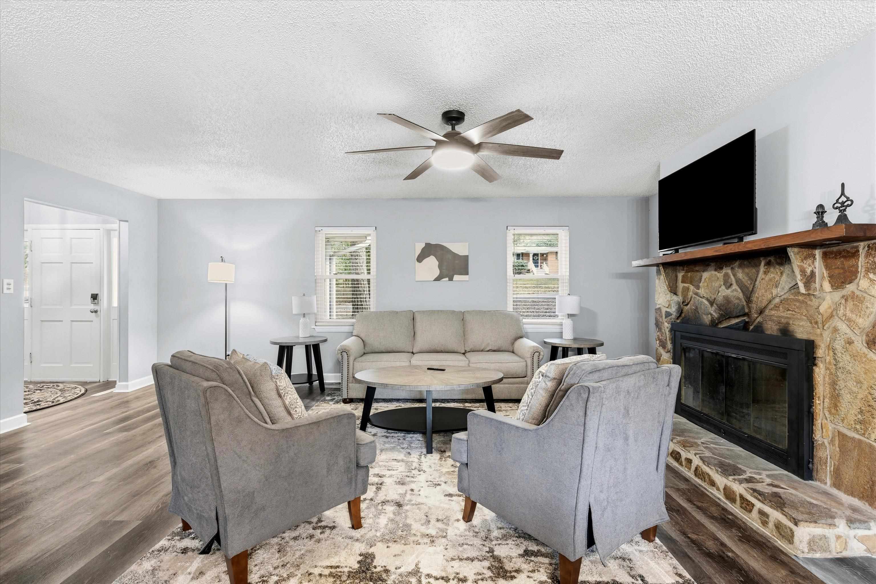 1609 Sunset Lane