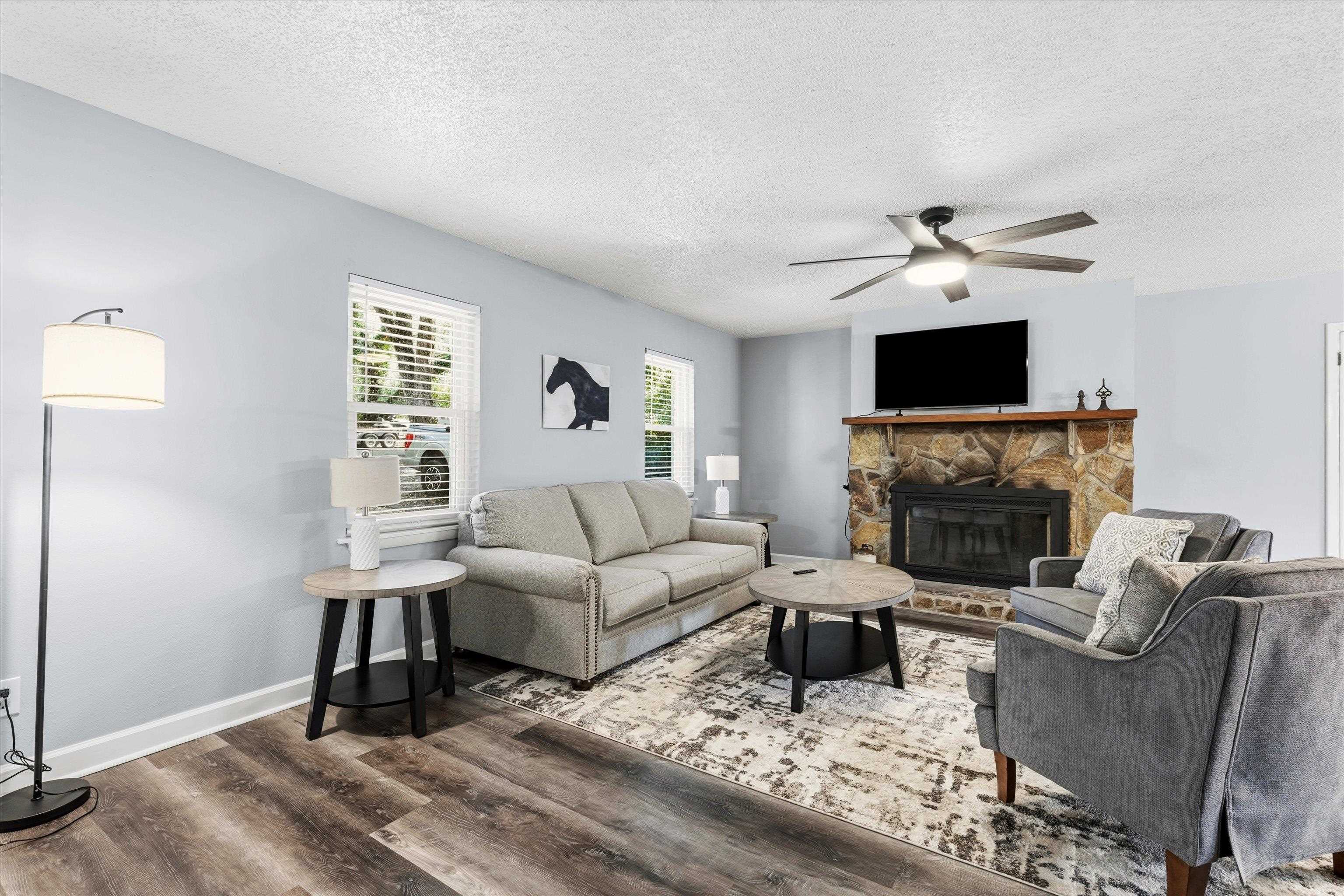 1609 Sunset Lane