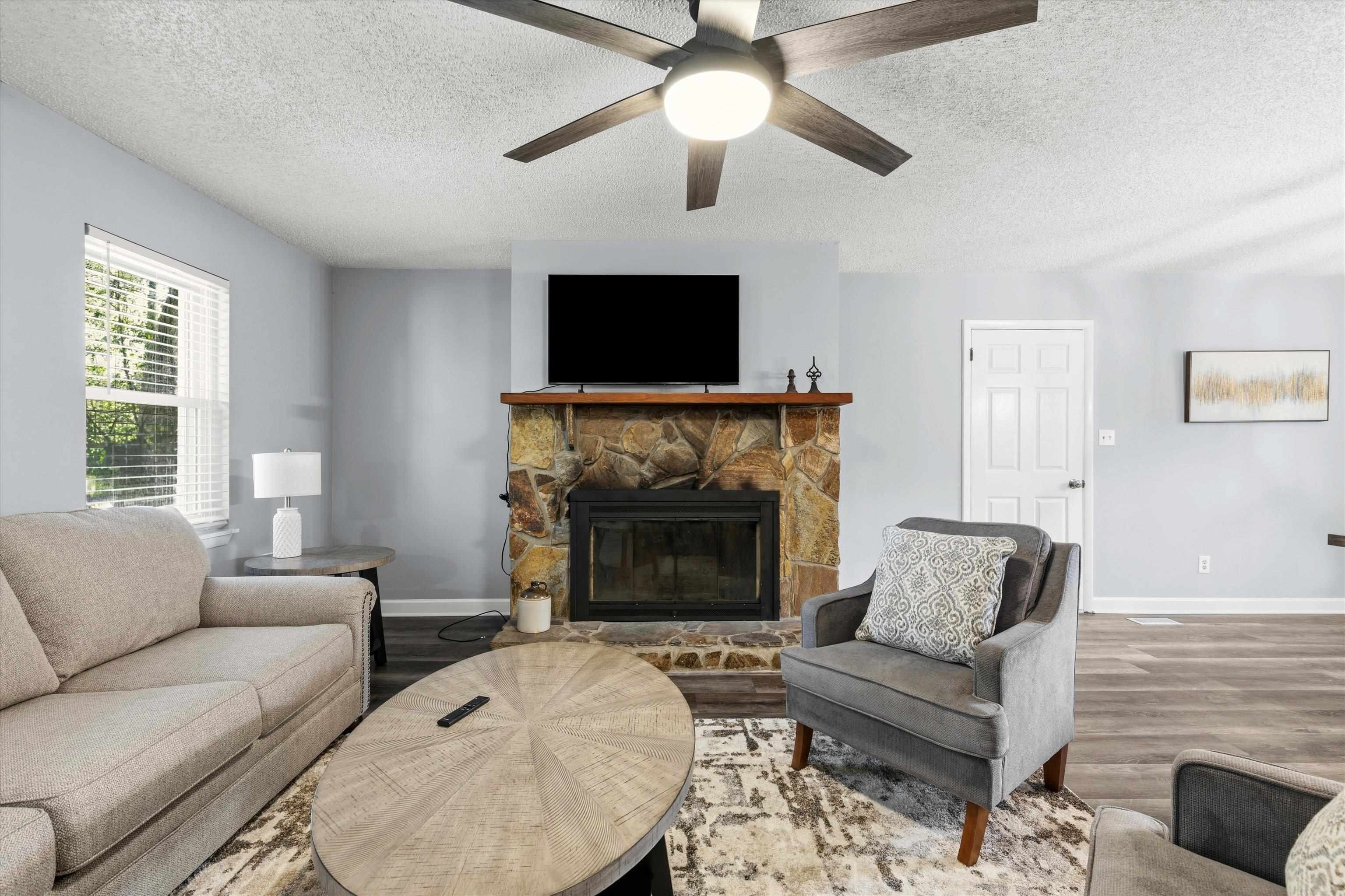 1609 Sunset Lane