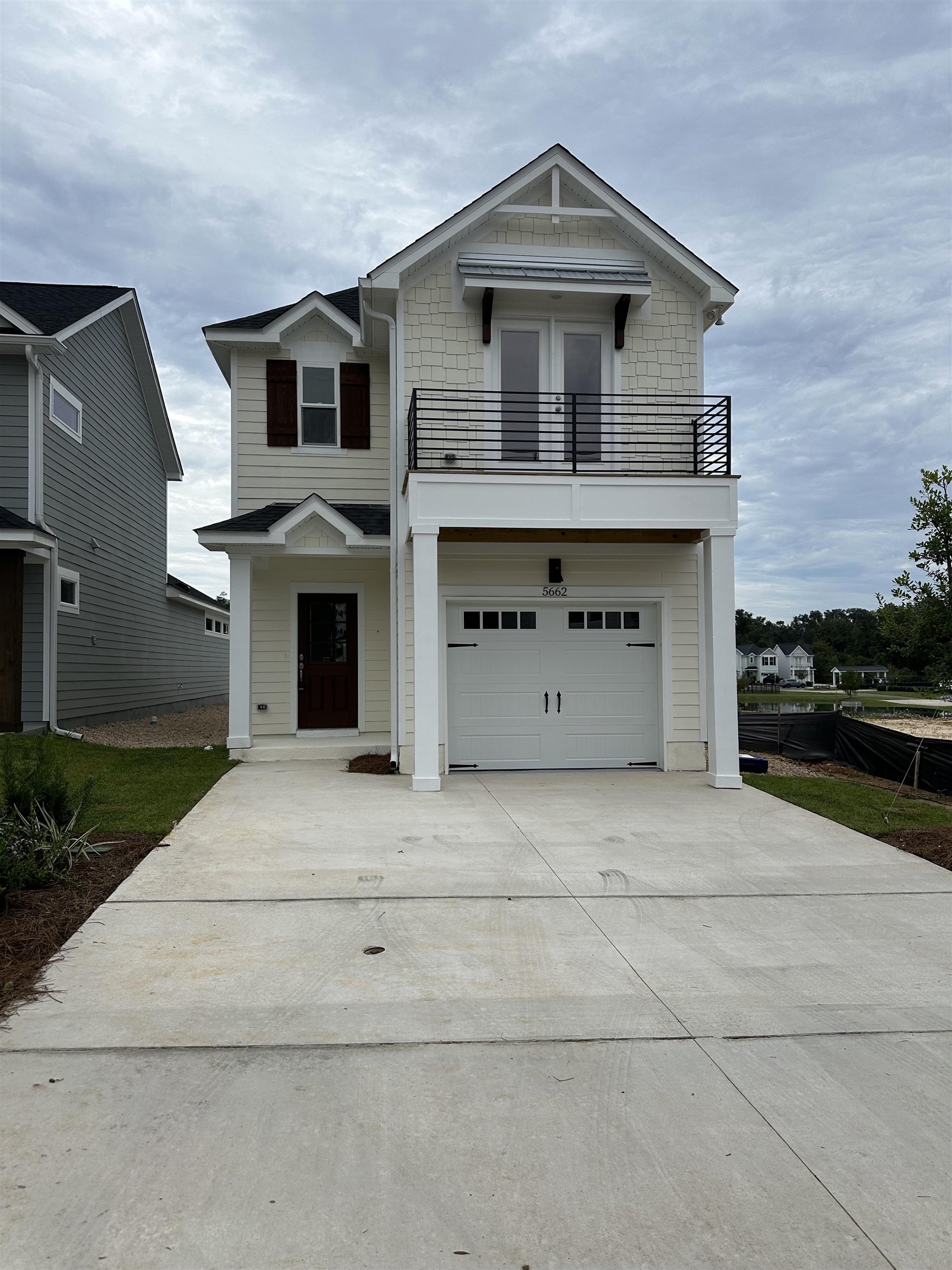 5662 Native Oak Drive
