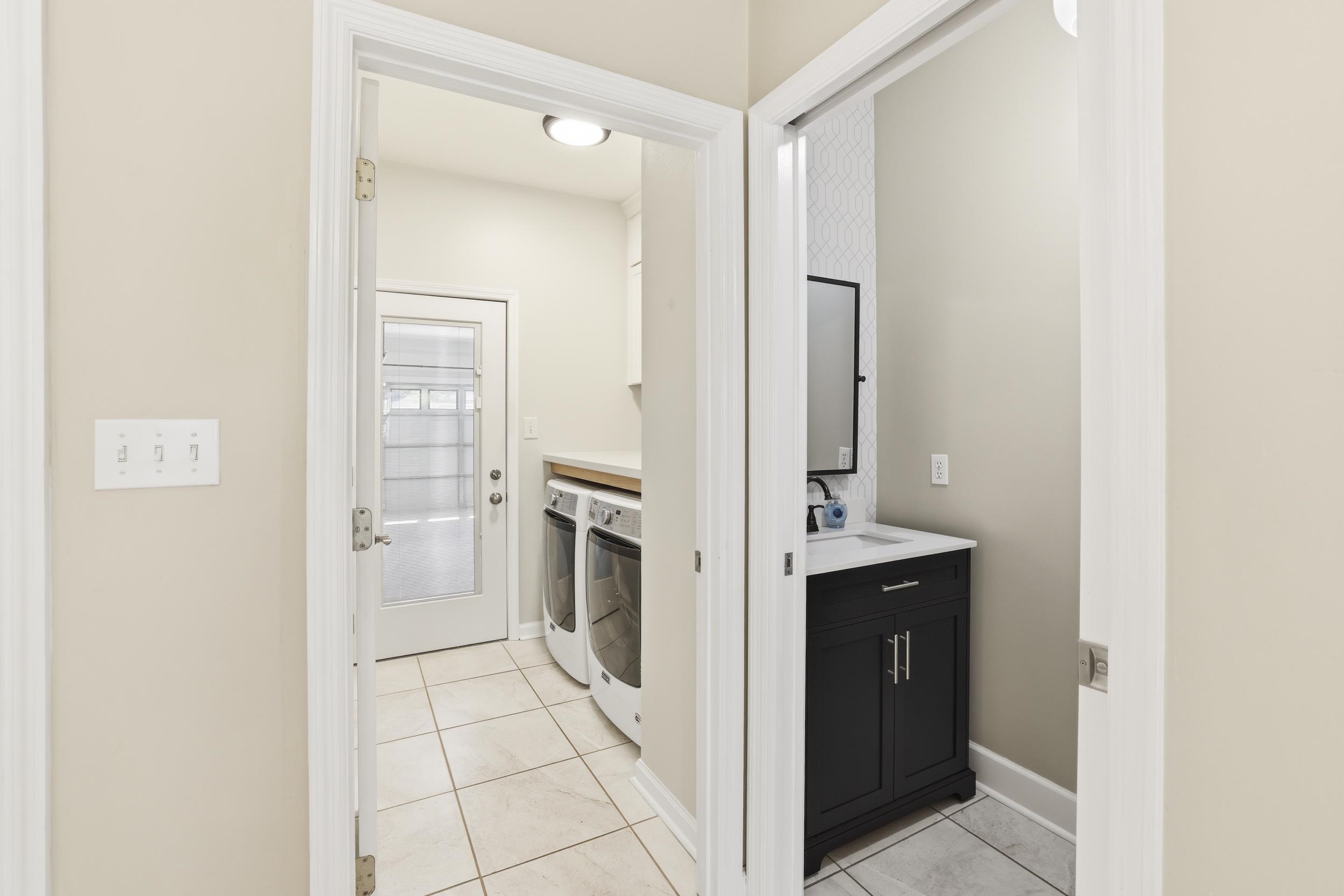 3348 Piping Rock
