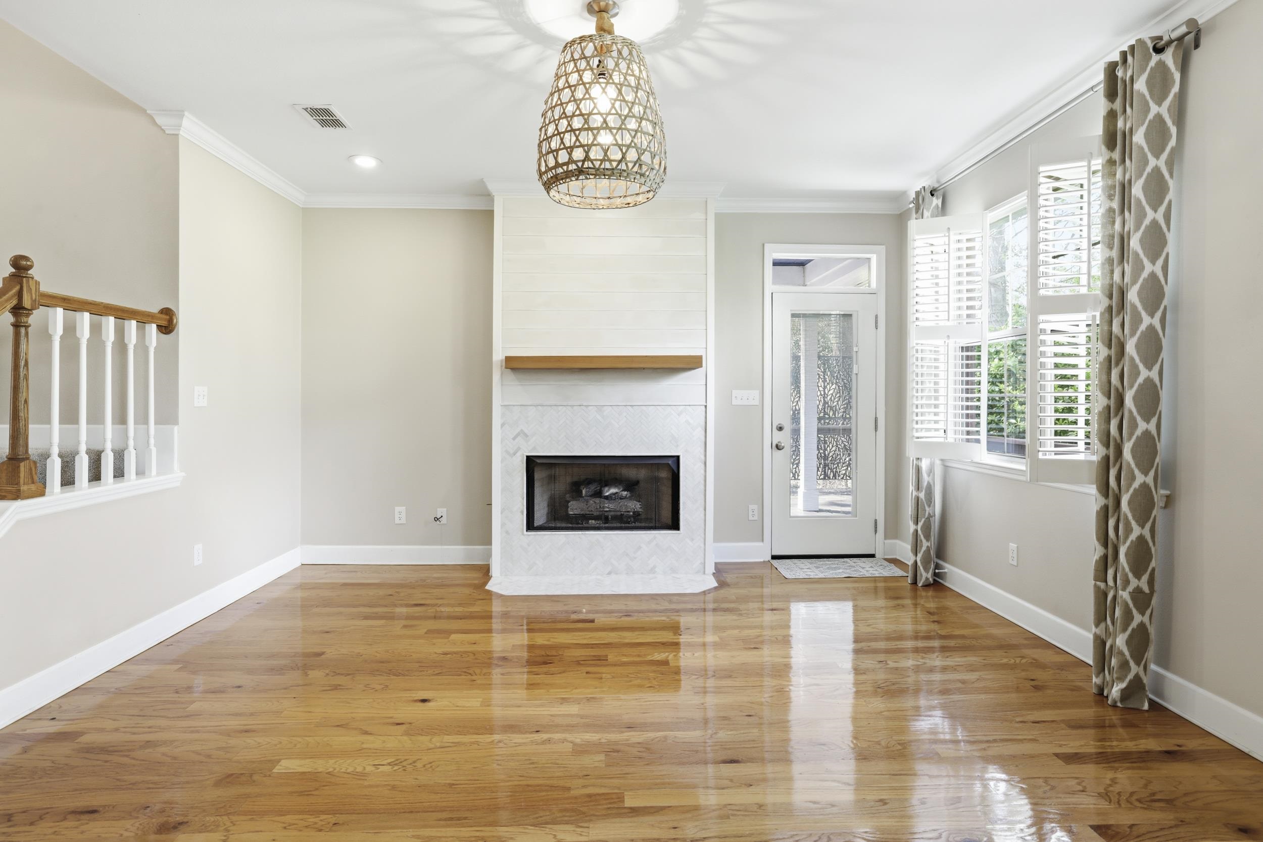 3348 Piping Rock