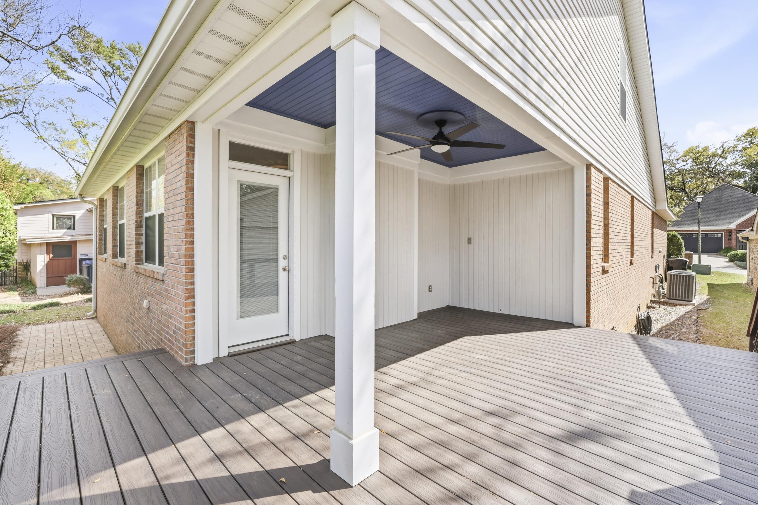 3348 Piping Rock