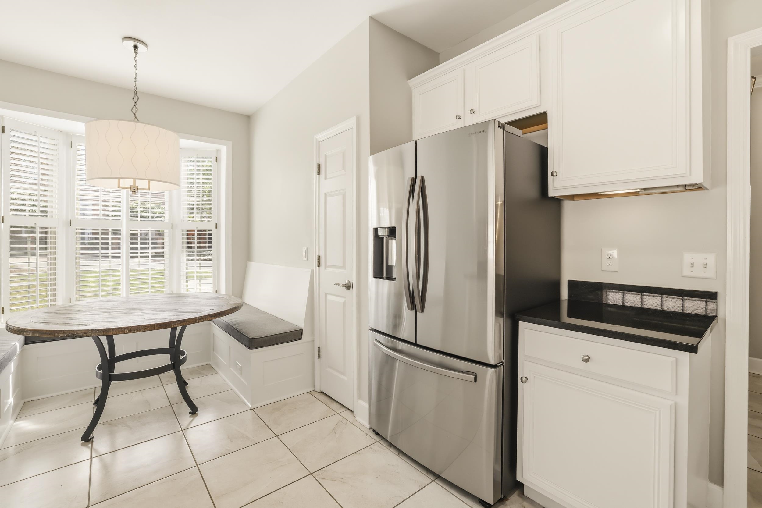3348 Piping Rock