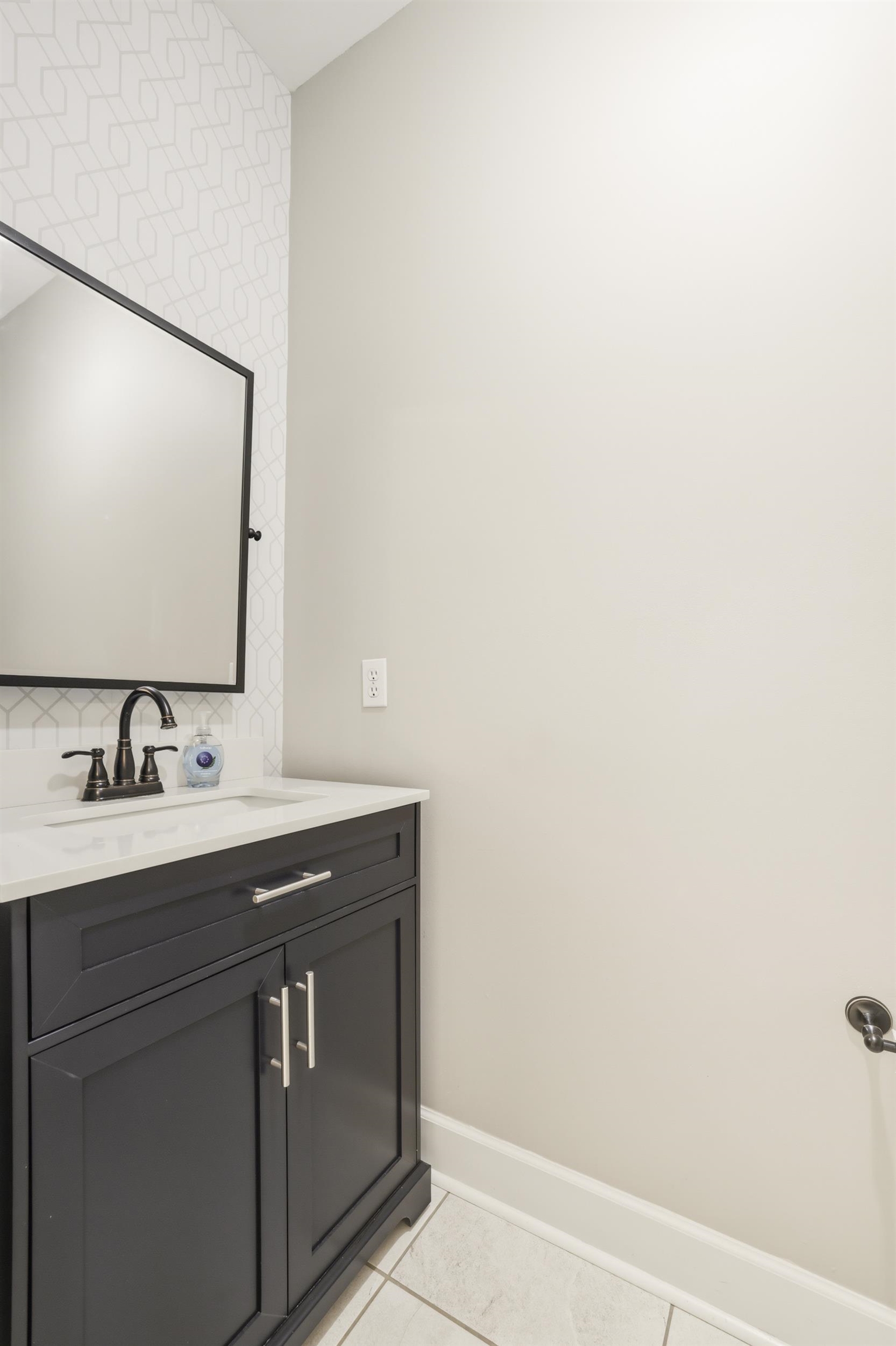 3348 Piping Rock