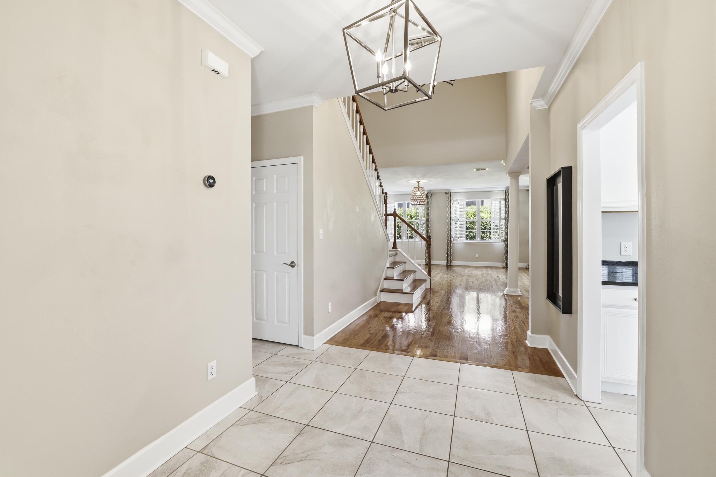 3348 Piping Rock