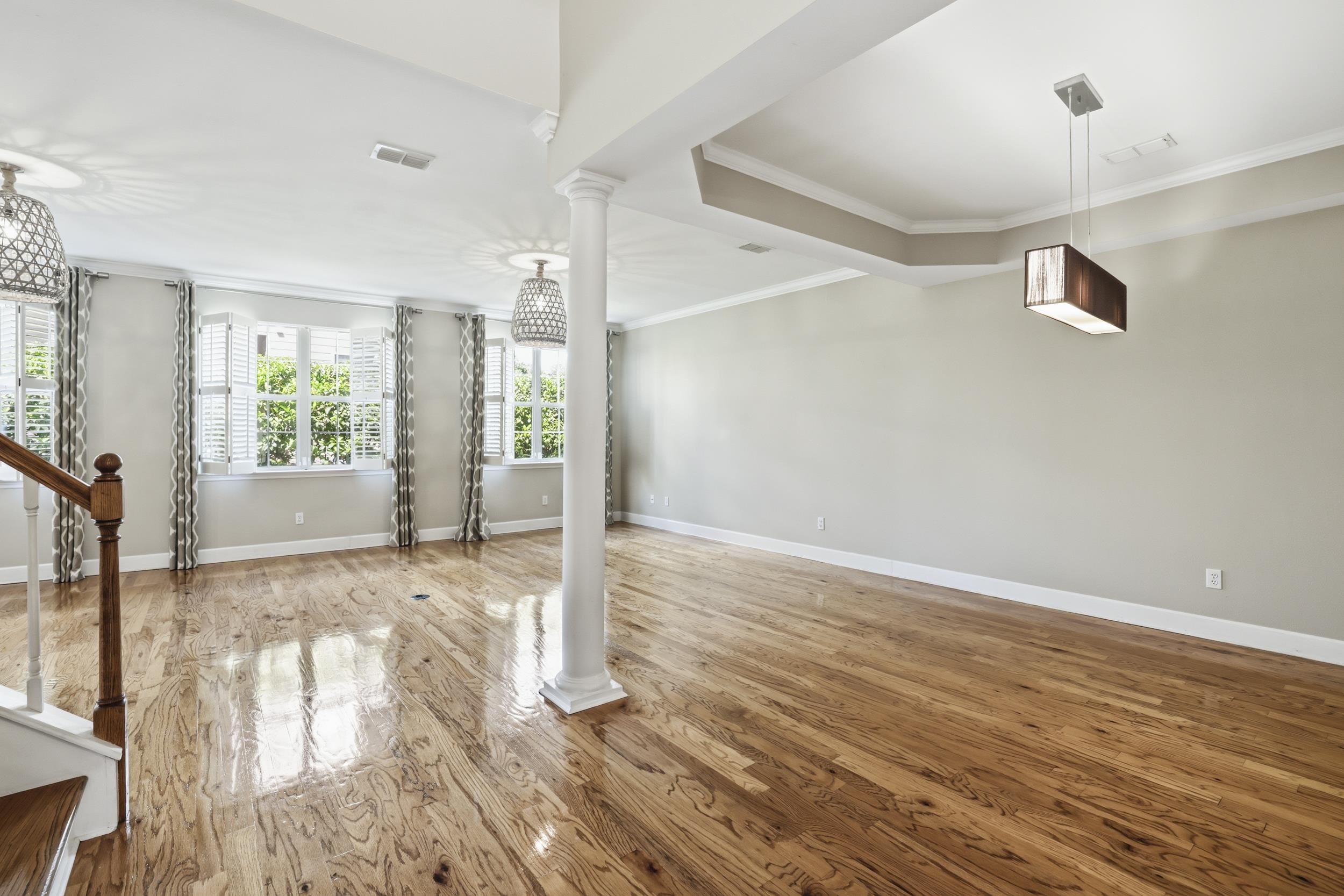 3348 Piping Rock