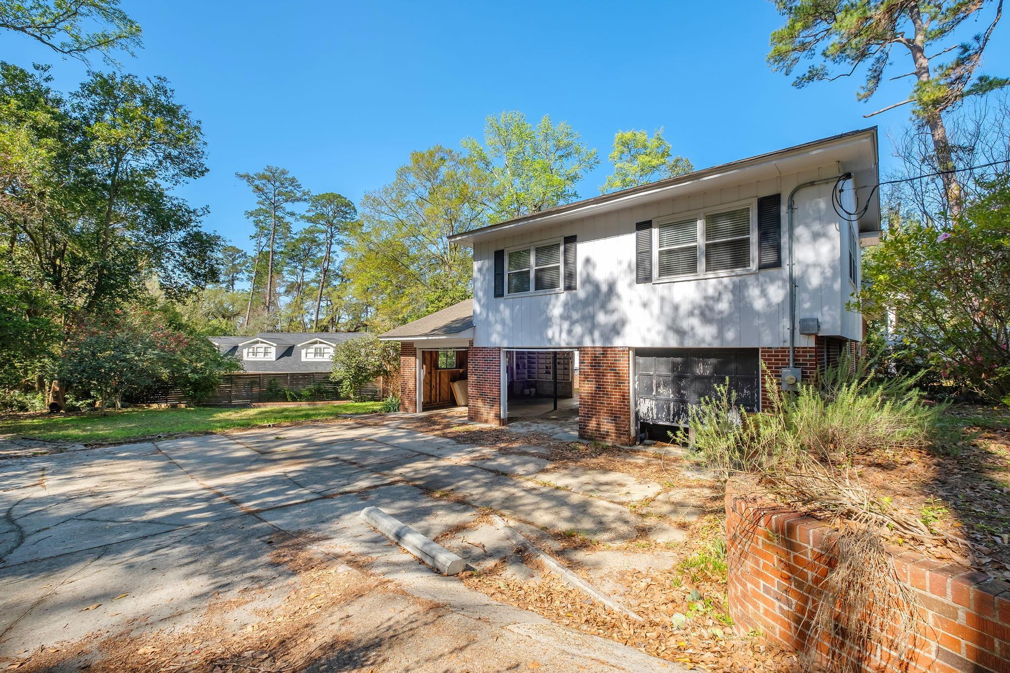 1221 Betton Road