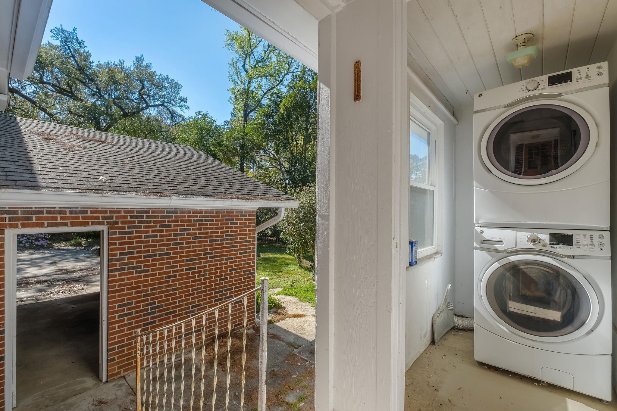 1221 Betton Road