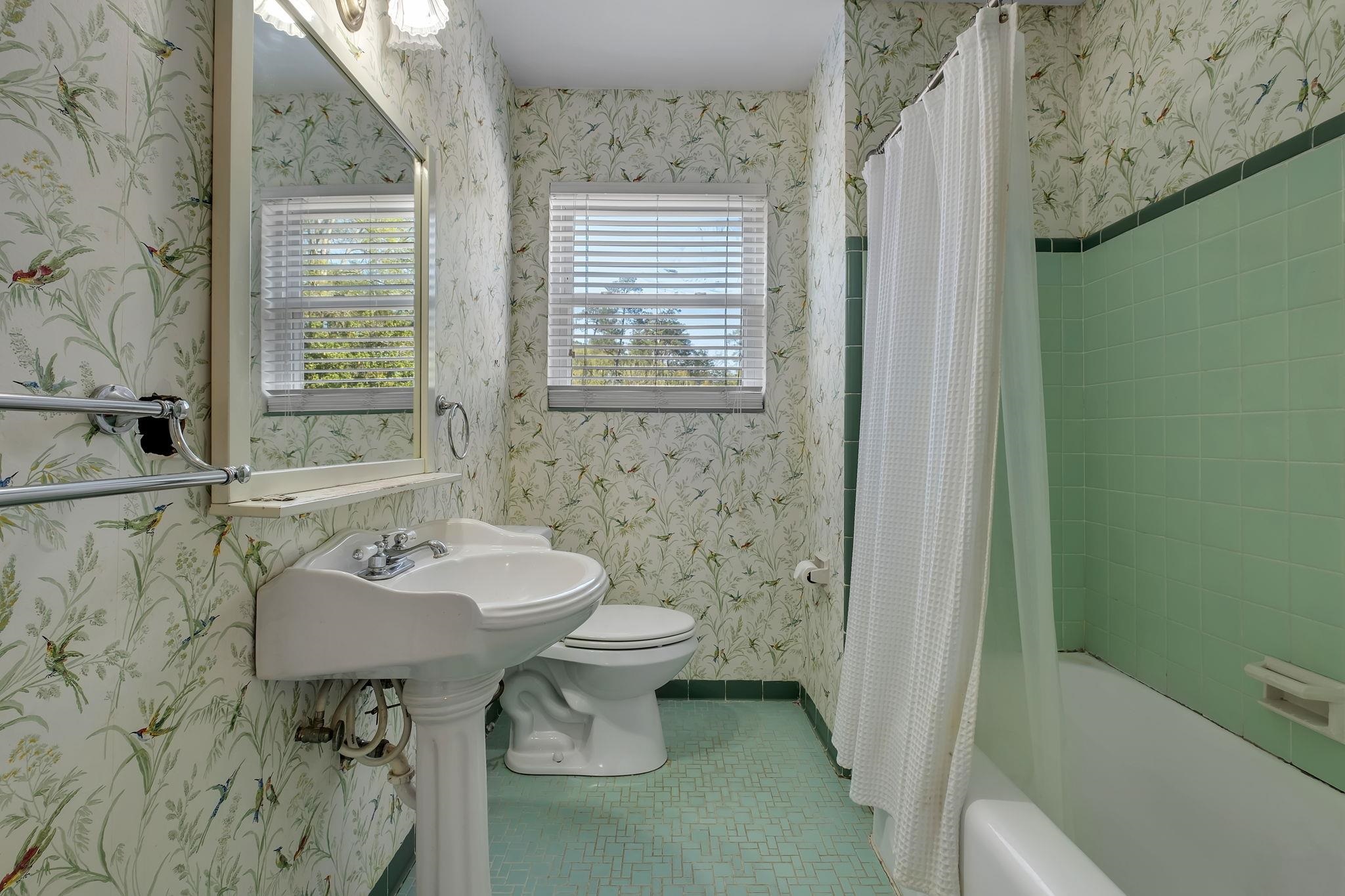1221 Betton Road