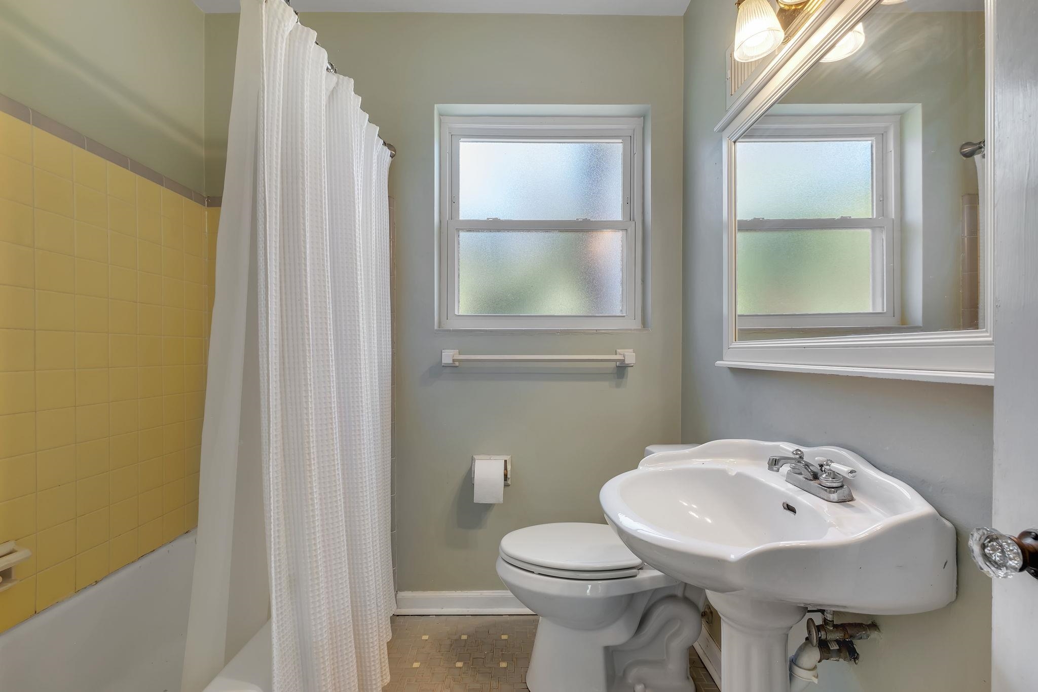 1221 Betton Road
