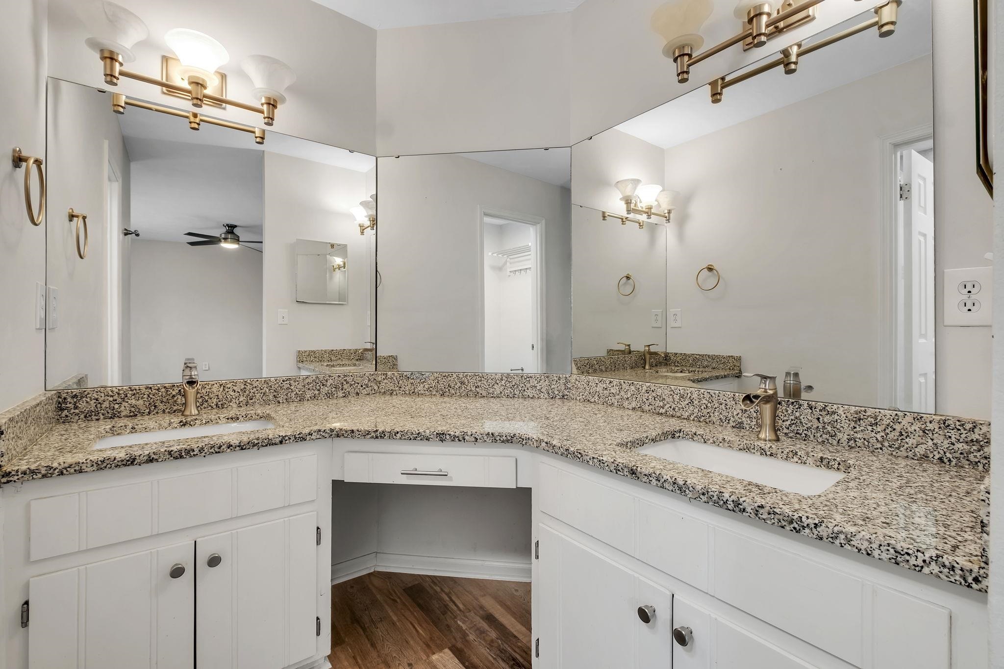 3141 N Shannon Lakes Drive