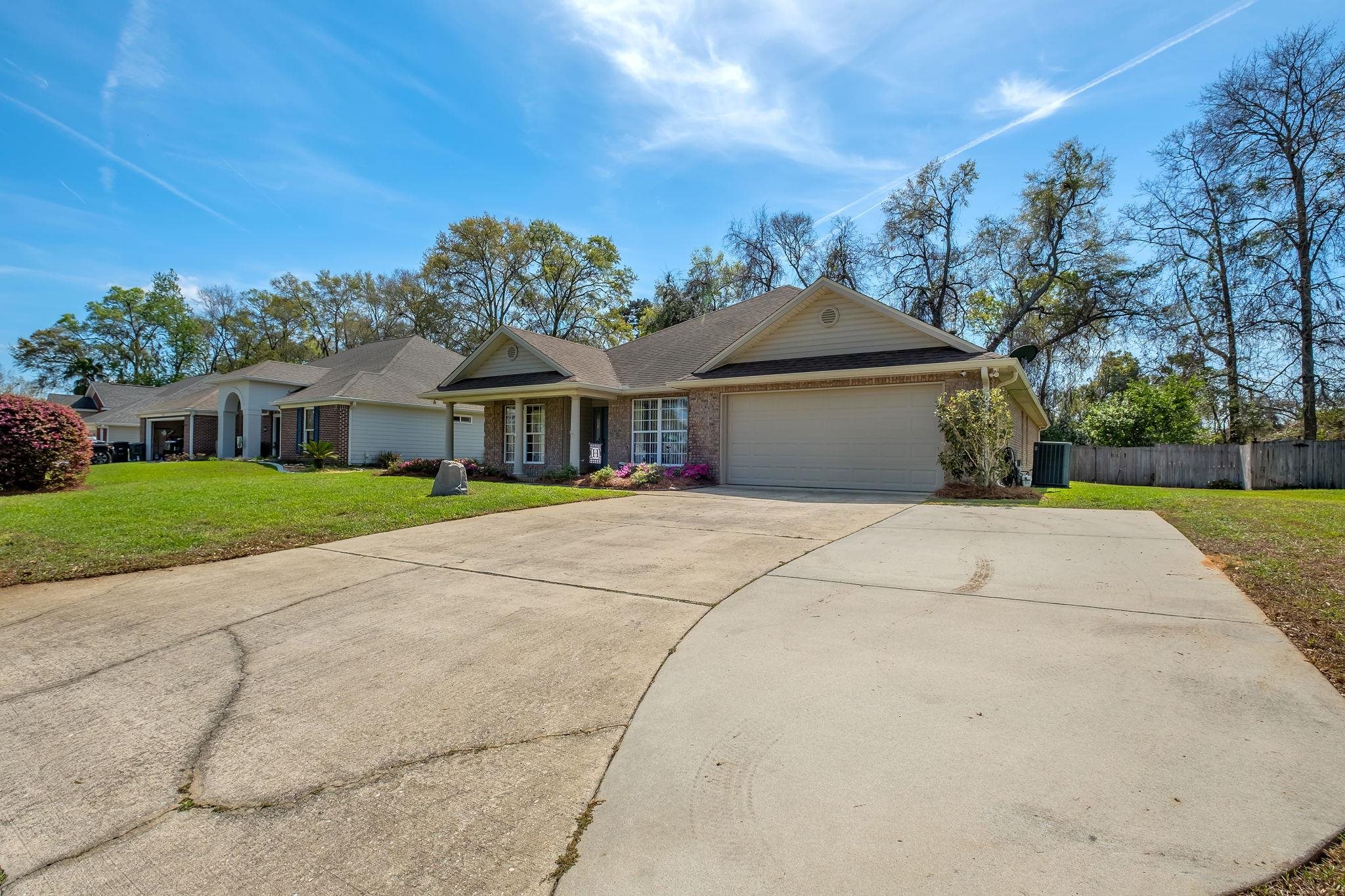 5735 Sioux Drive