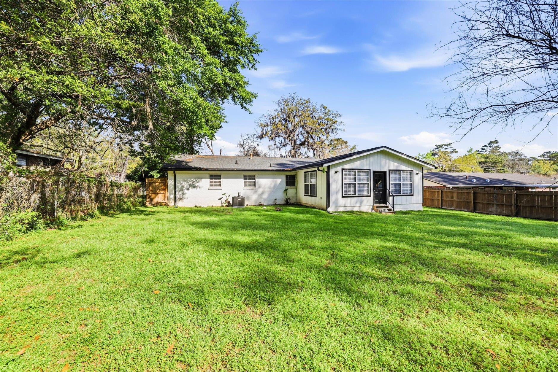 2153 LONGVIEW Drive