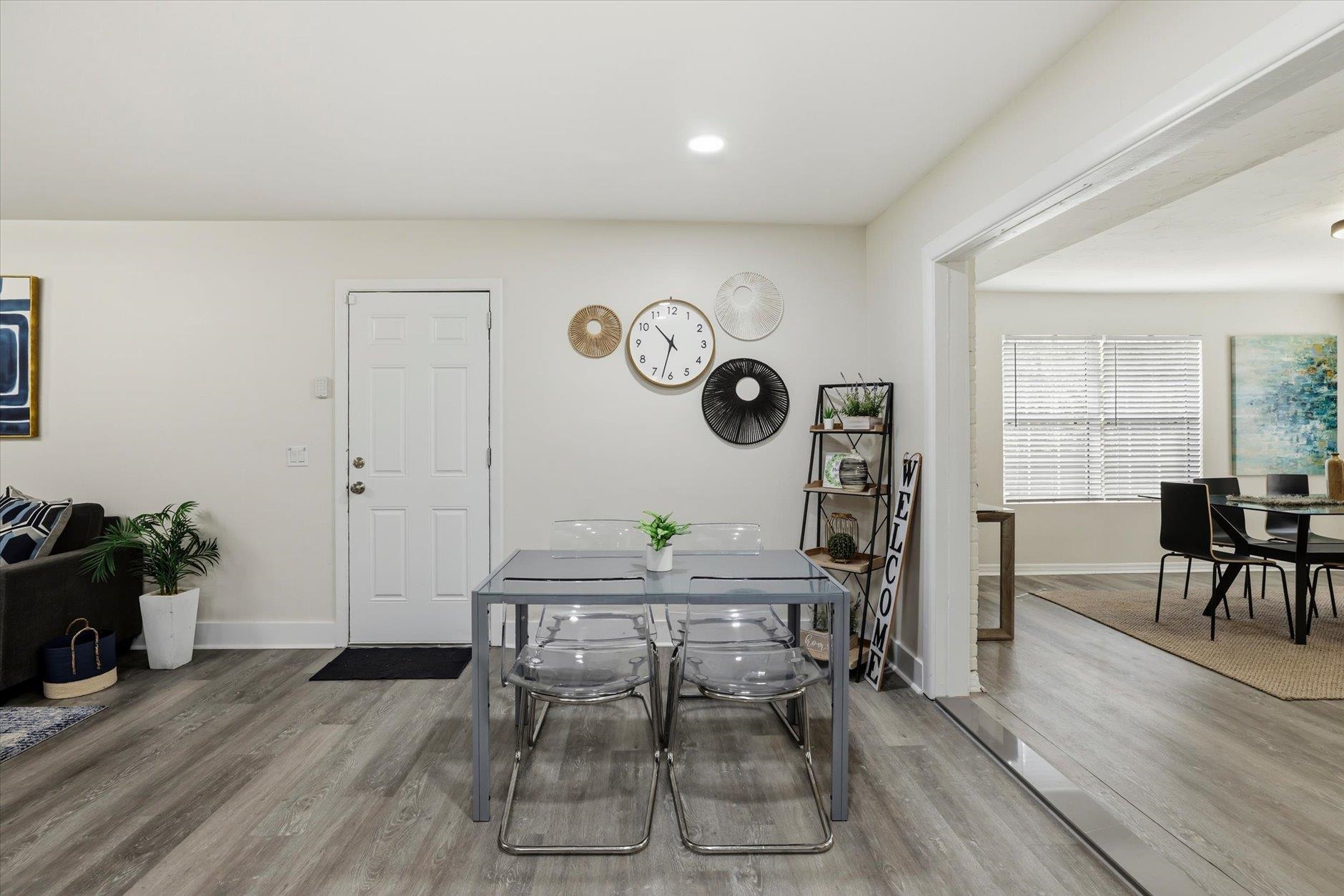 2153 LONGVIEW Drive