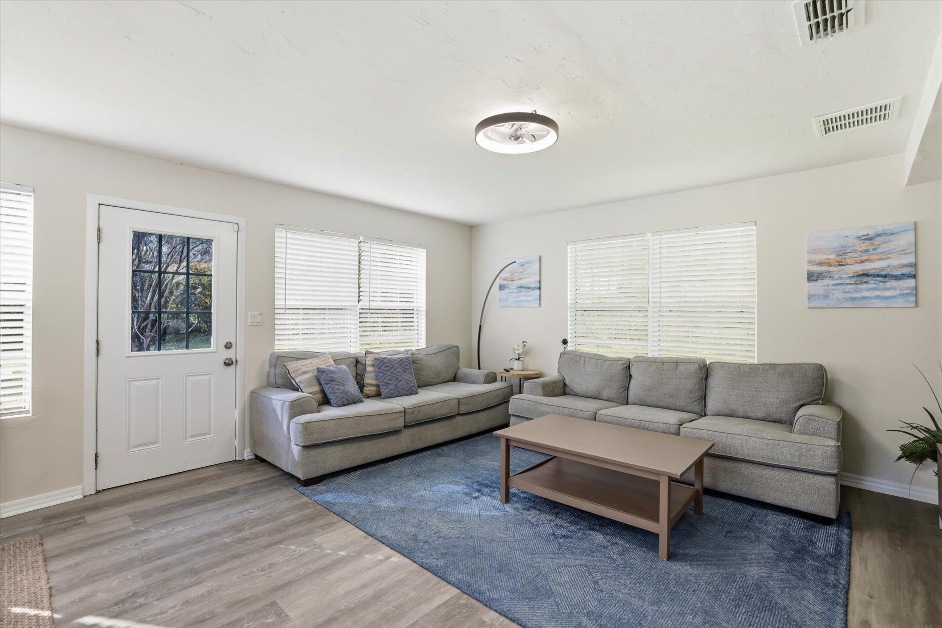 2153 LONGVIEW Drive