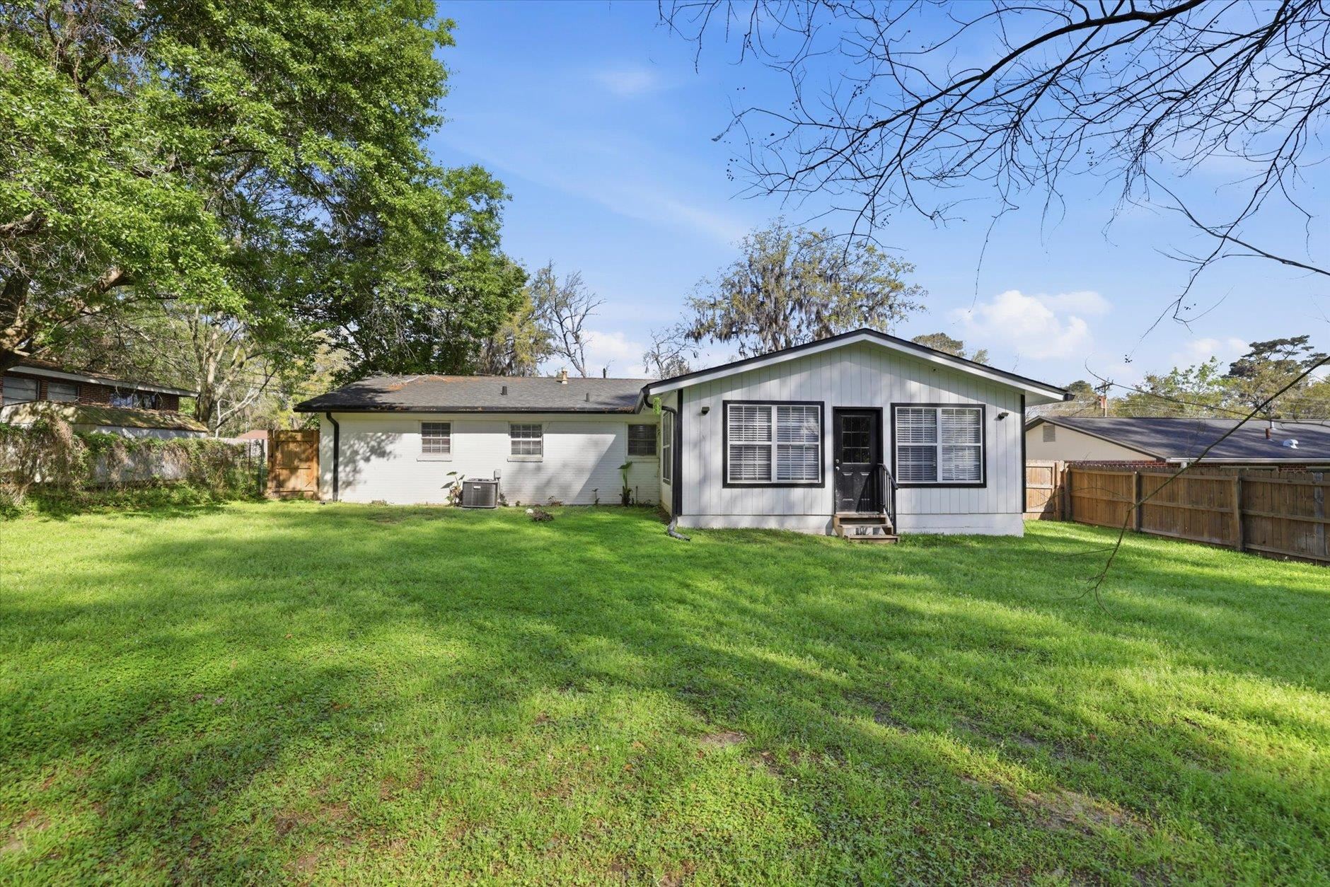 2153 LONGVIEW Drive