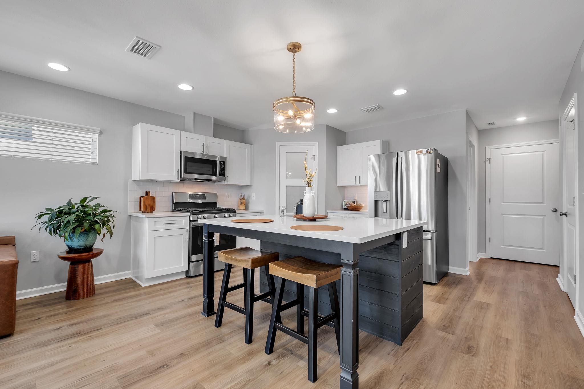 3615 Meadow Vista Lane