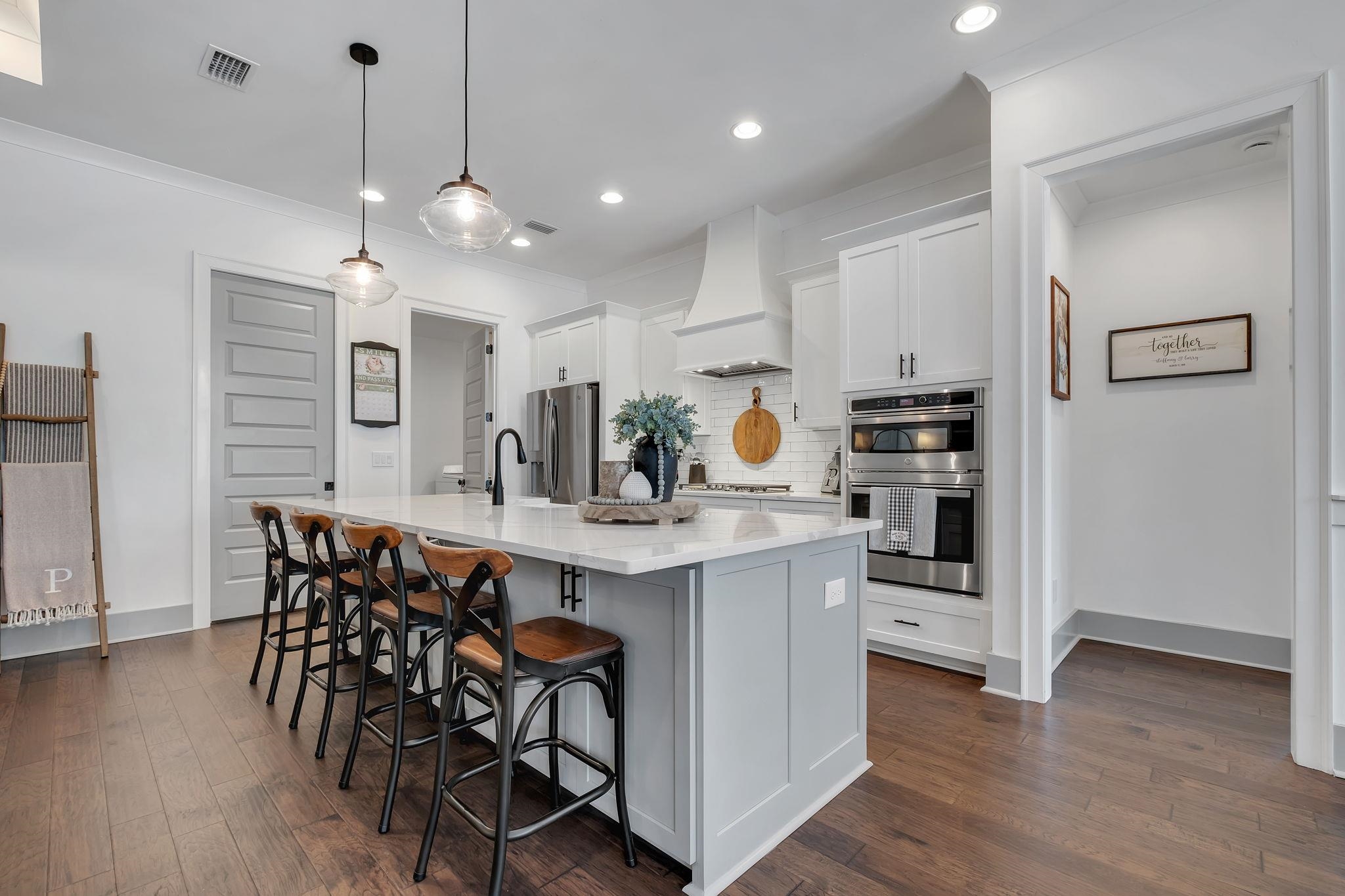 3148 Magazine Circle