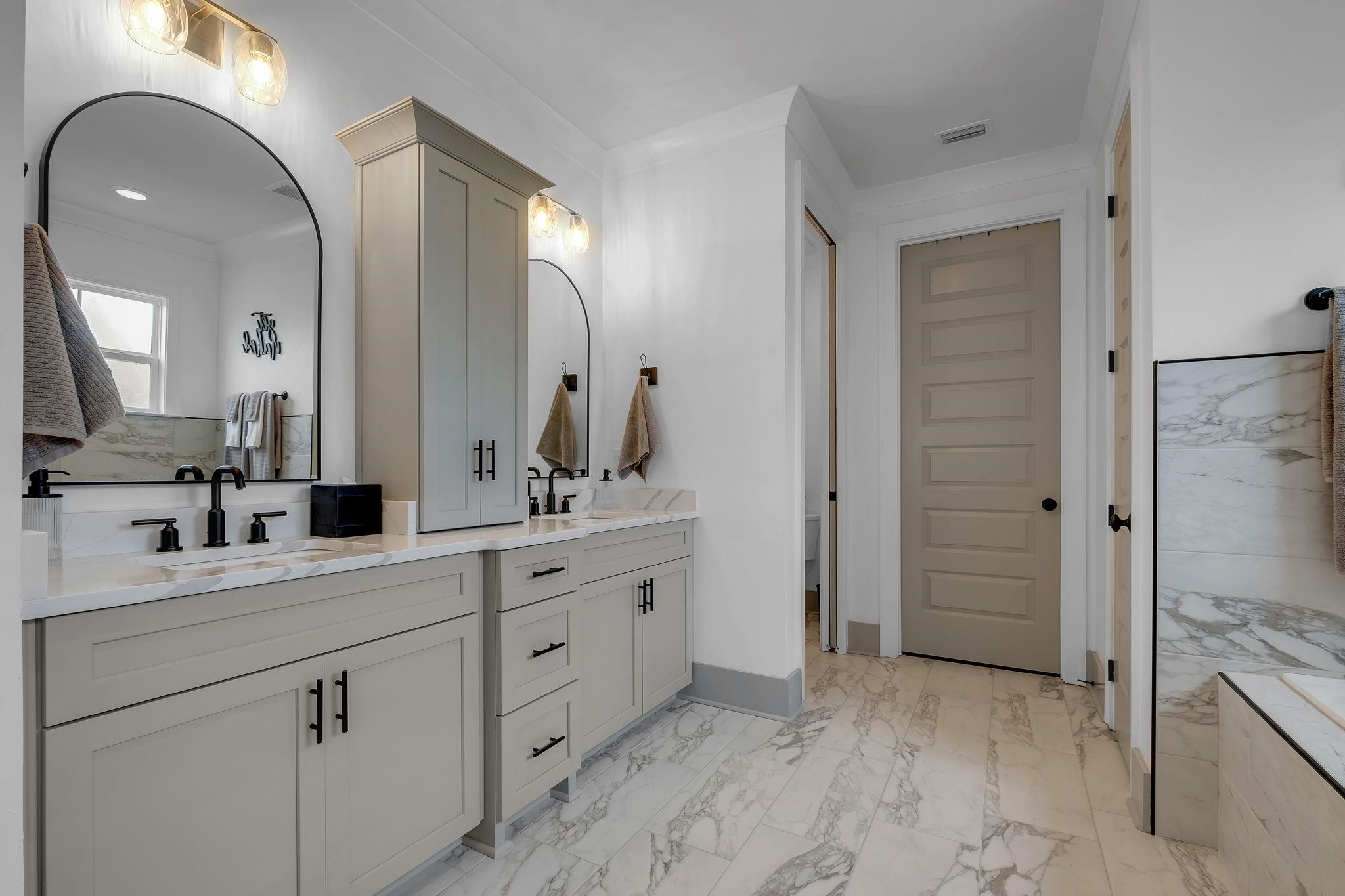 3148 Magazine Circle