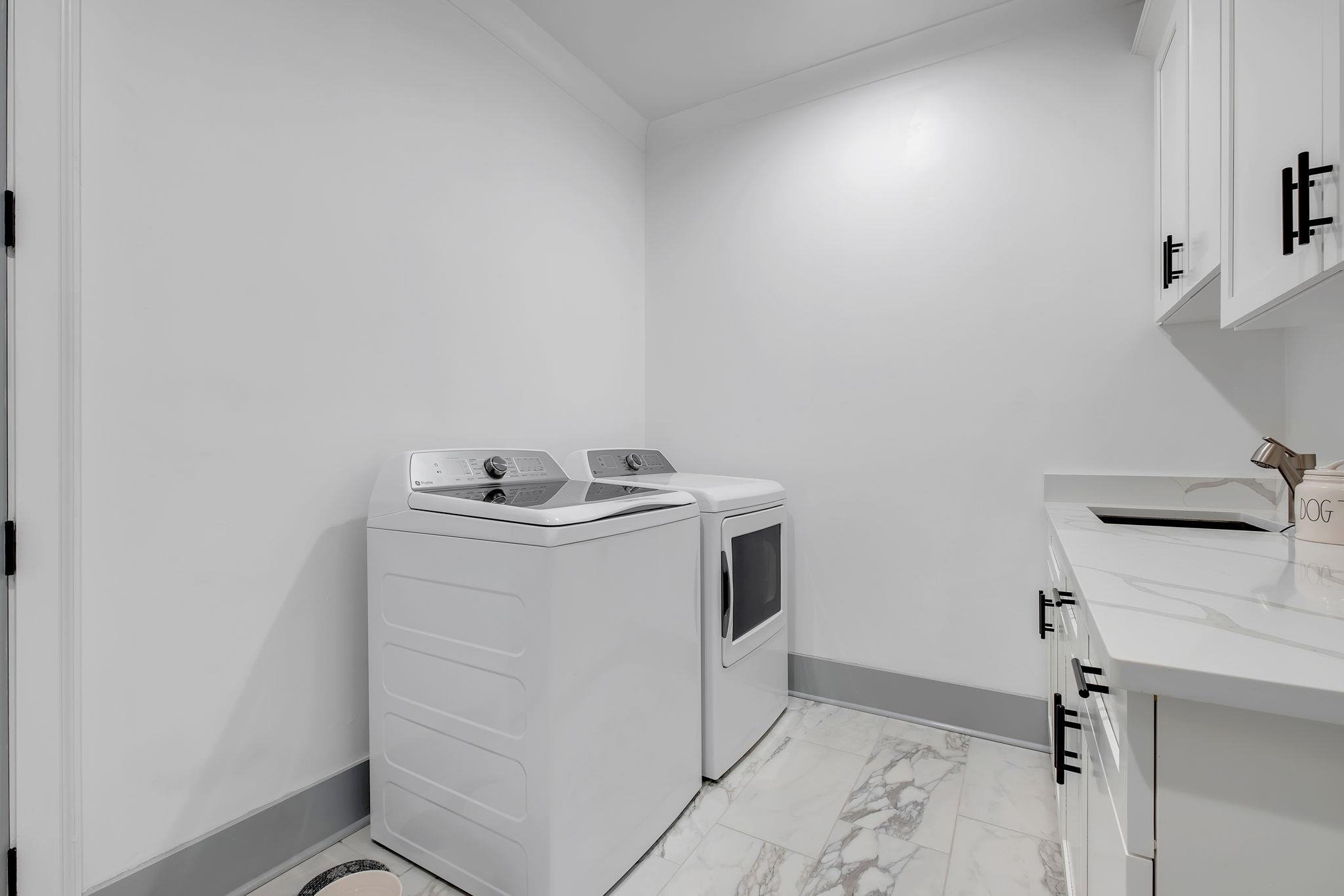 3148 Magazine Circle