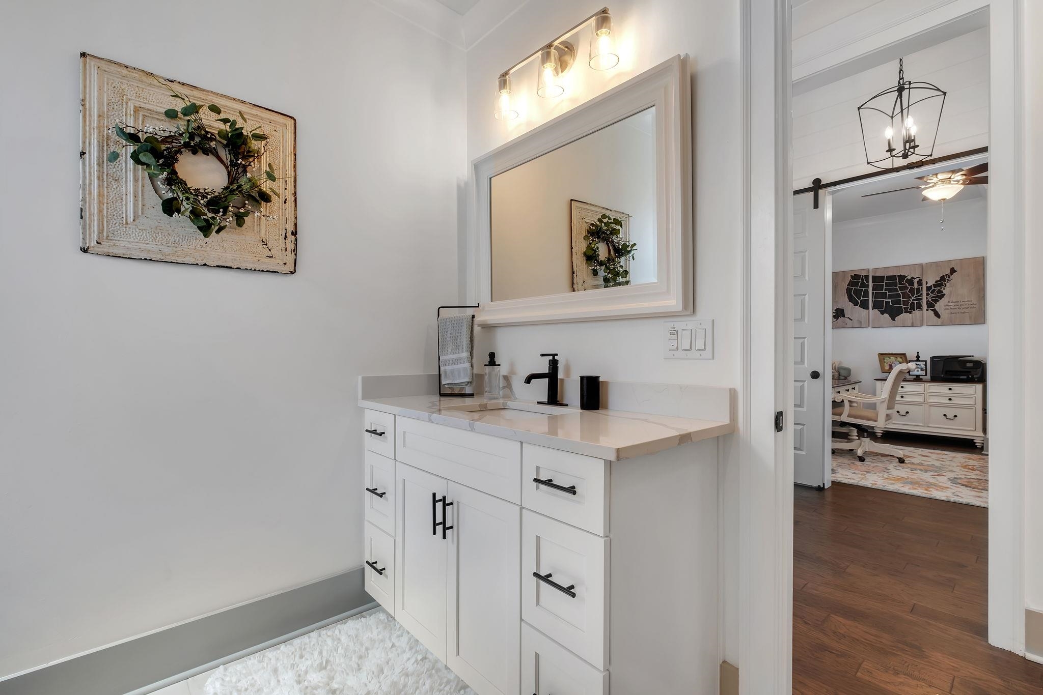 3148 Magazine Circle