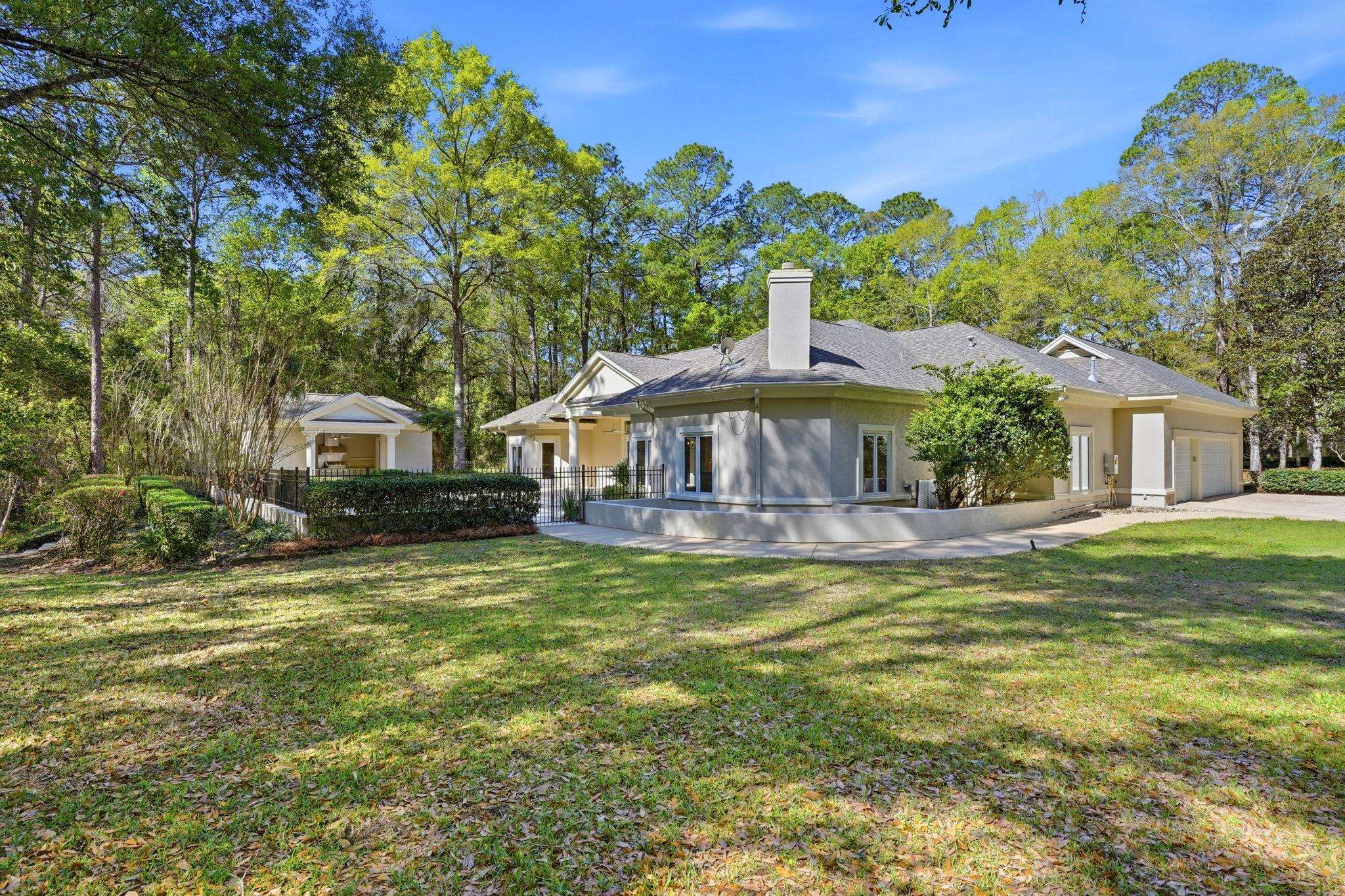 278 E Rosehill Drive