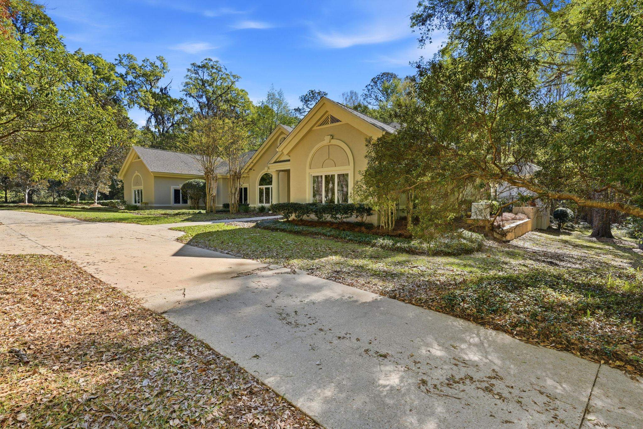 278 E Rosehill Drive