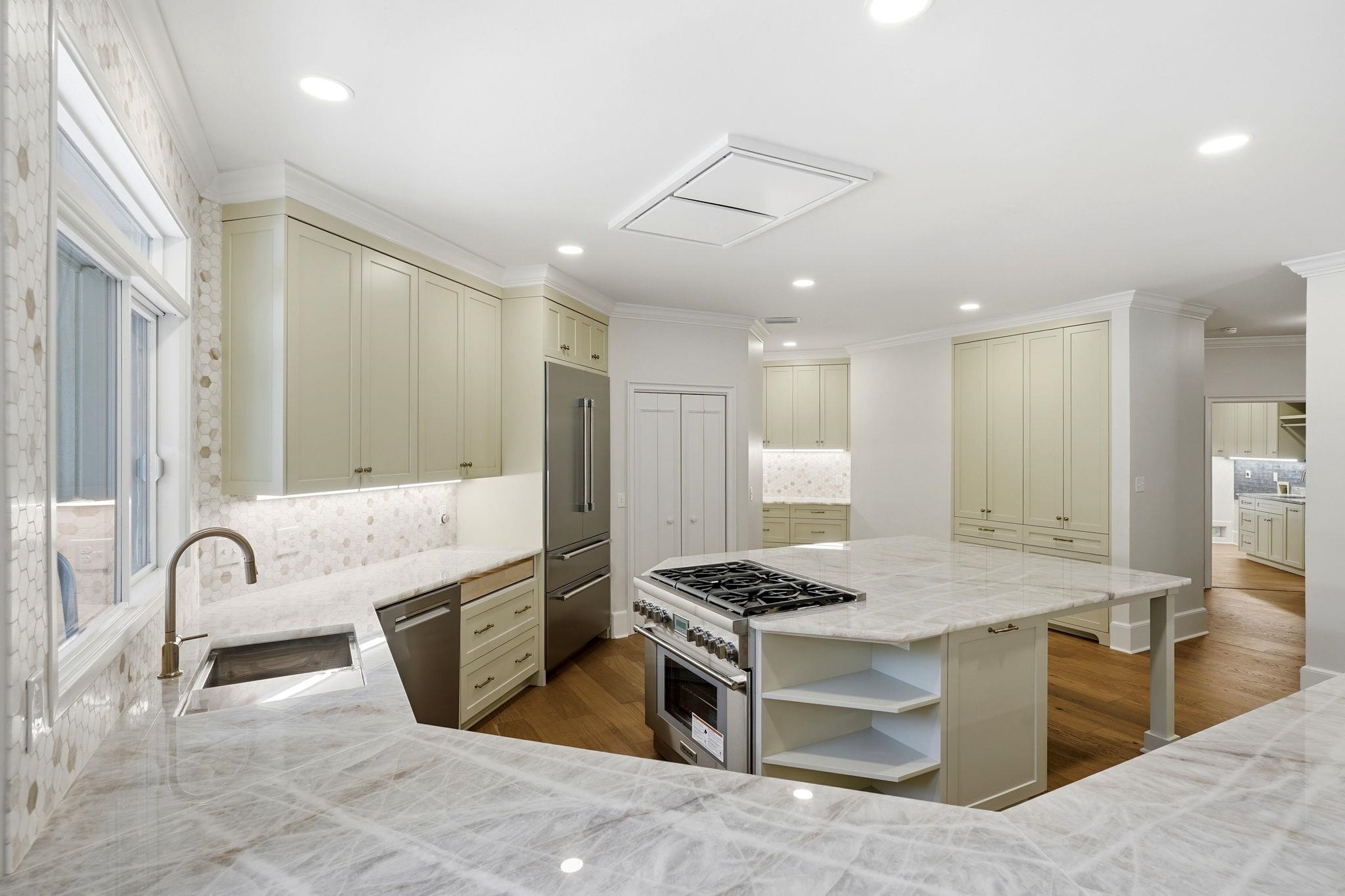 278 E Rosehill Drive