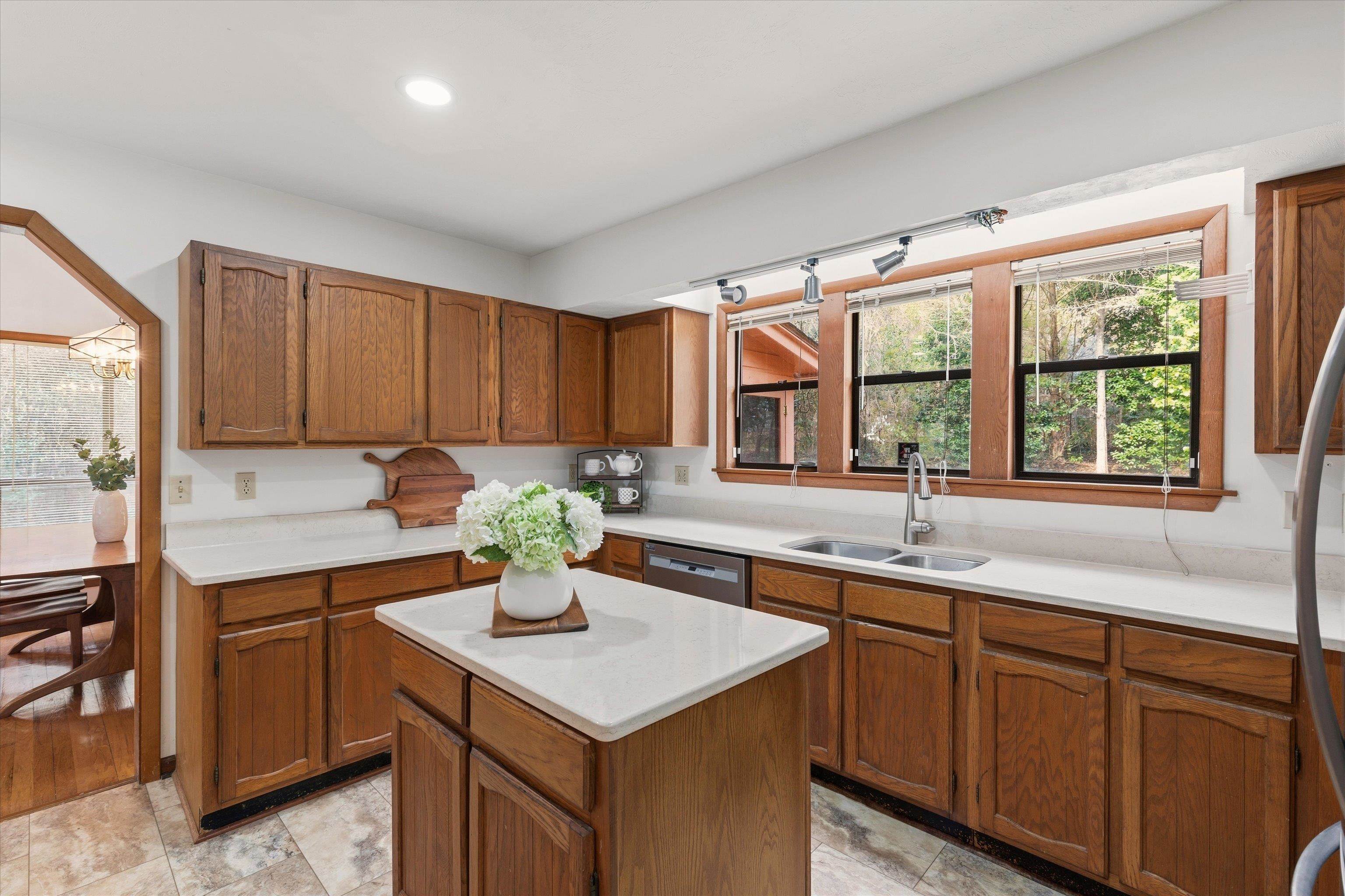 3315 Reading Lane