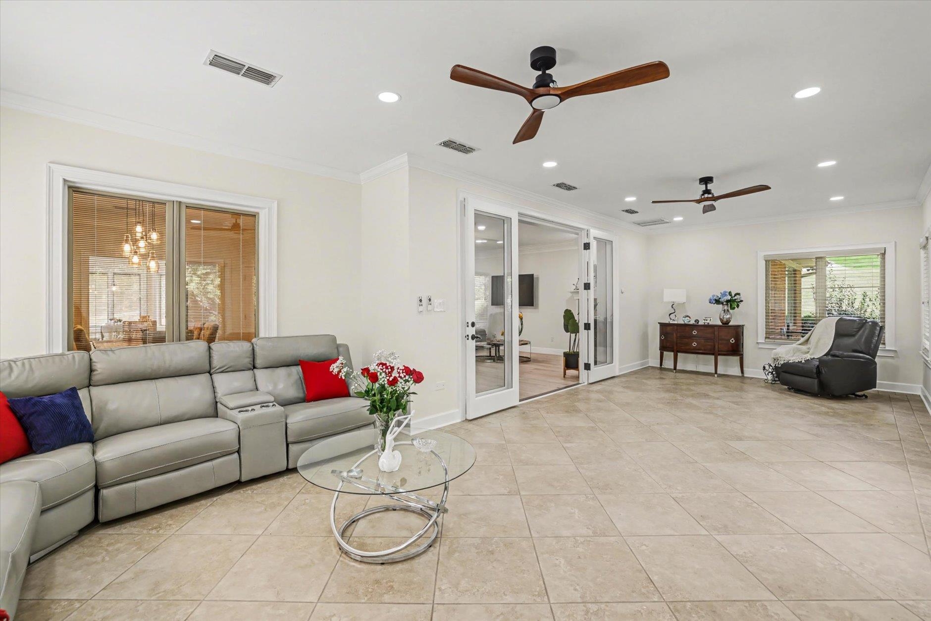 5335 PEMBRIDGE Place