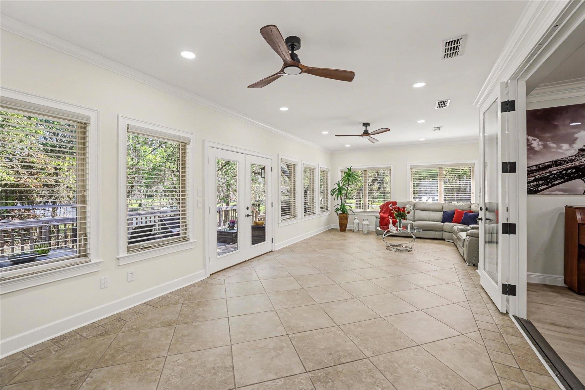 5335 PEMBRIDGE Place