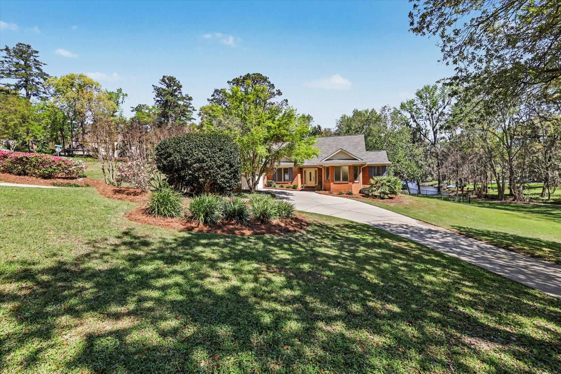 5335 PEMBRIDGE Place