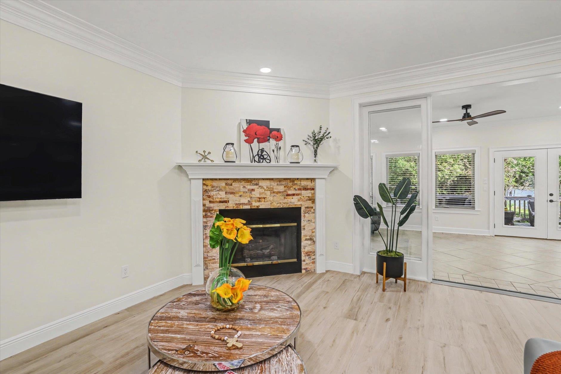 5335 PEMBRIDGE Place