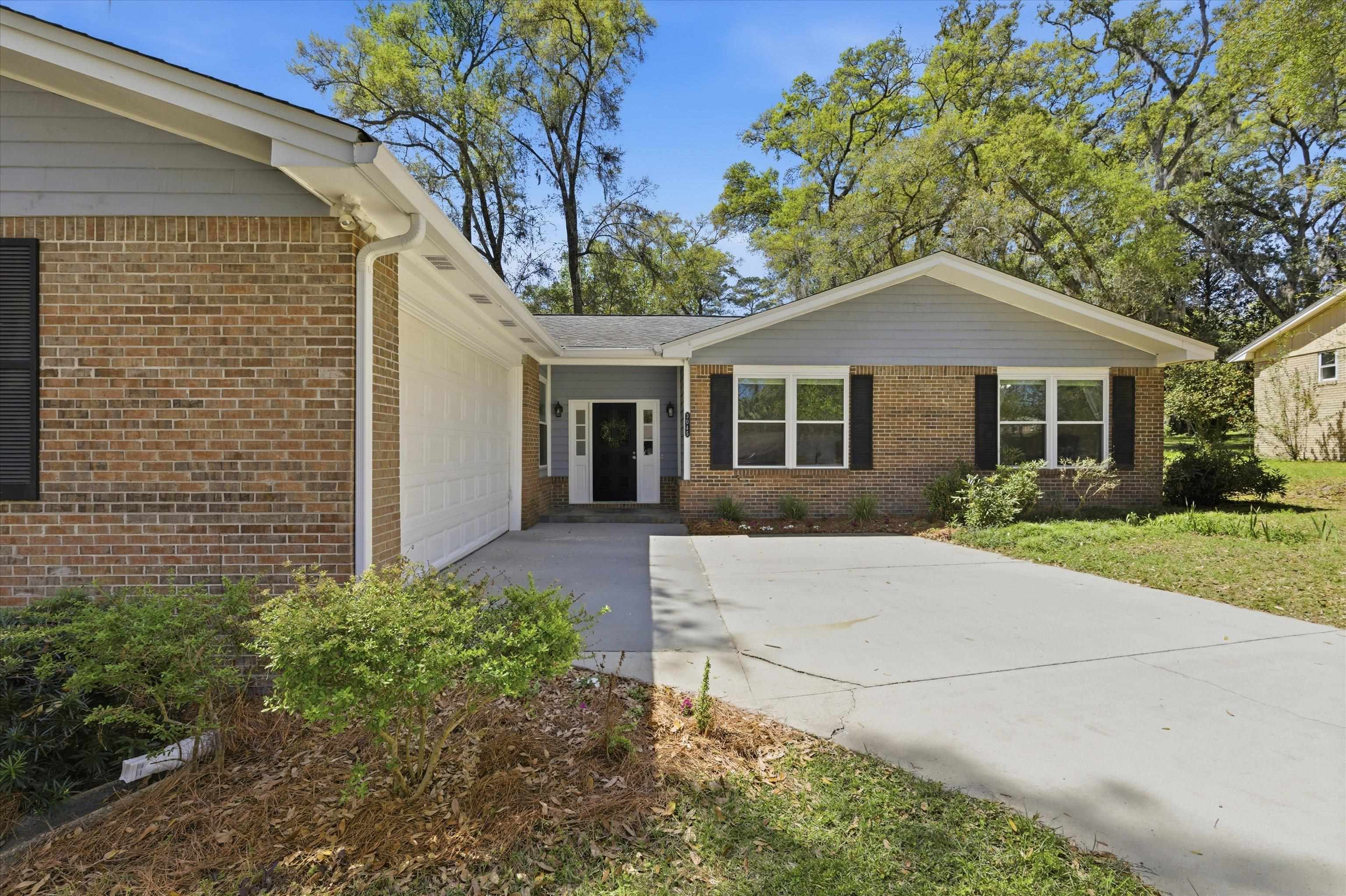 3045 Banks Road