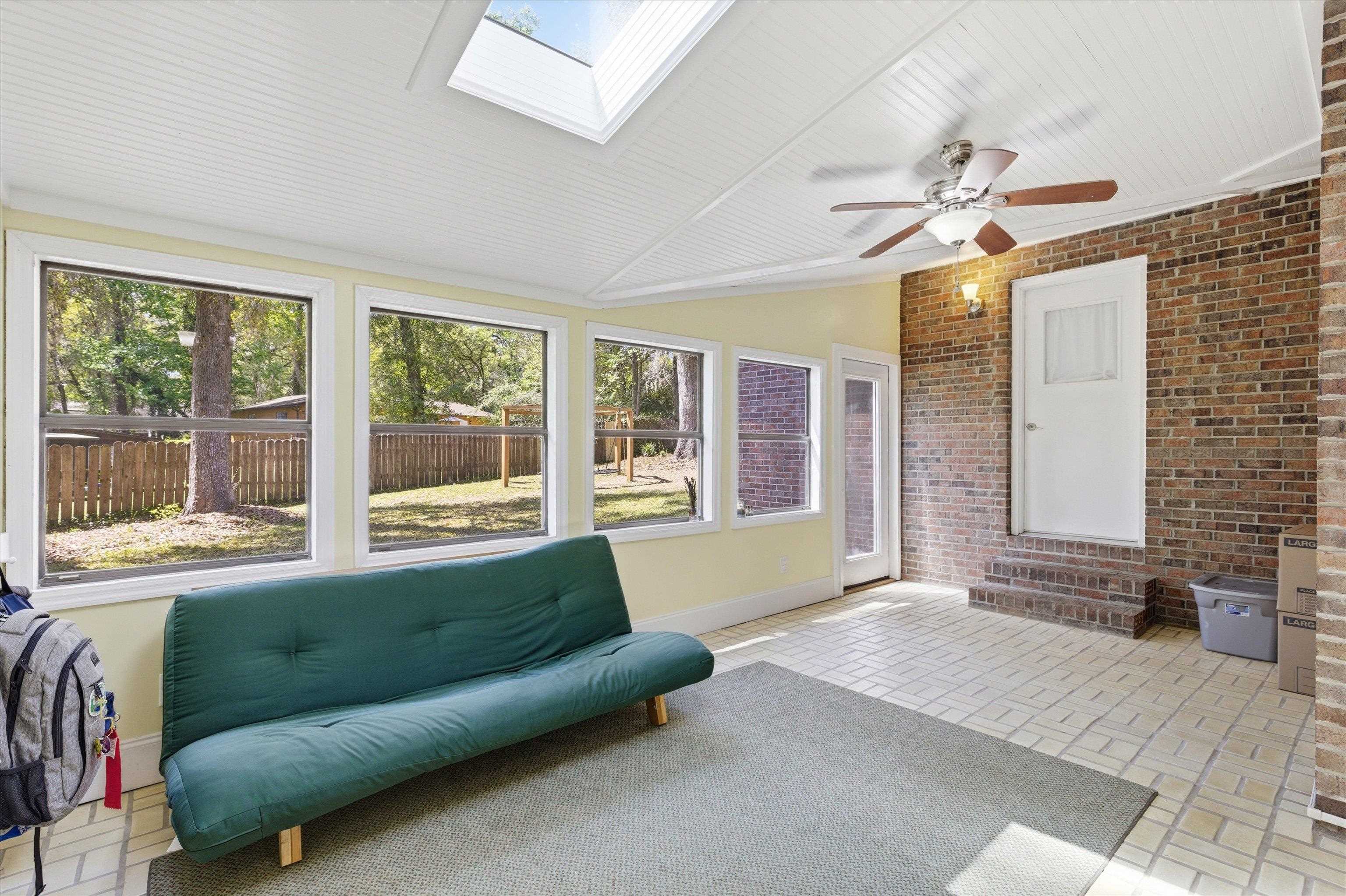 3045 Banks Road