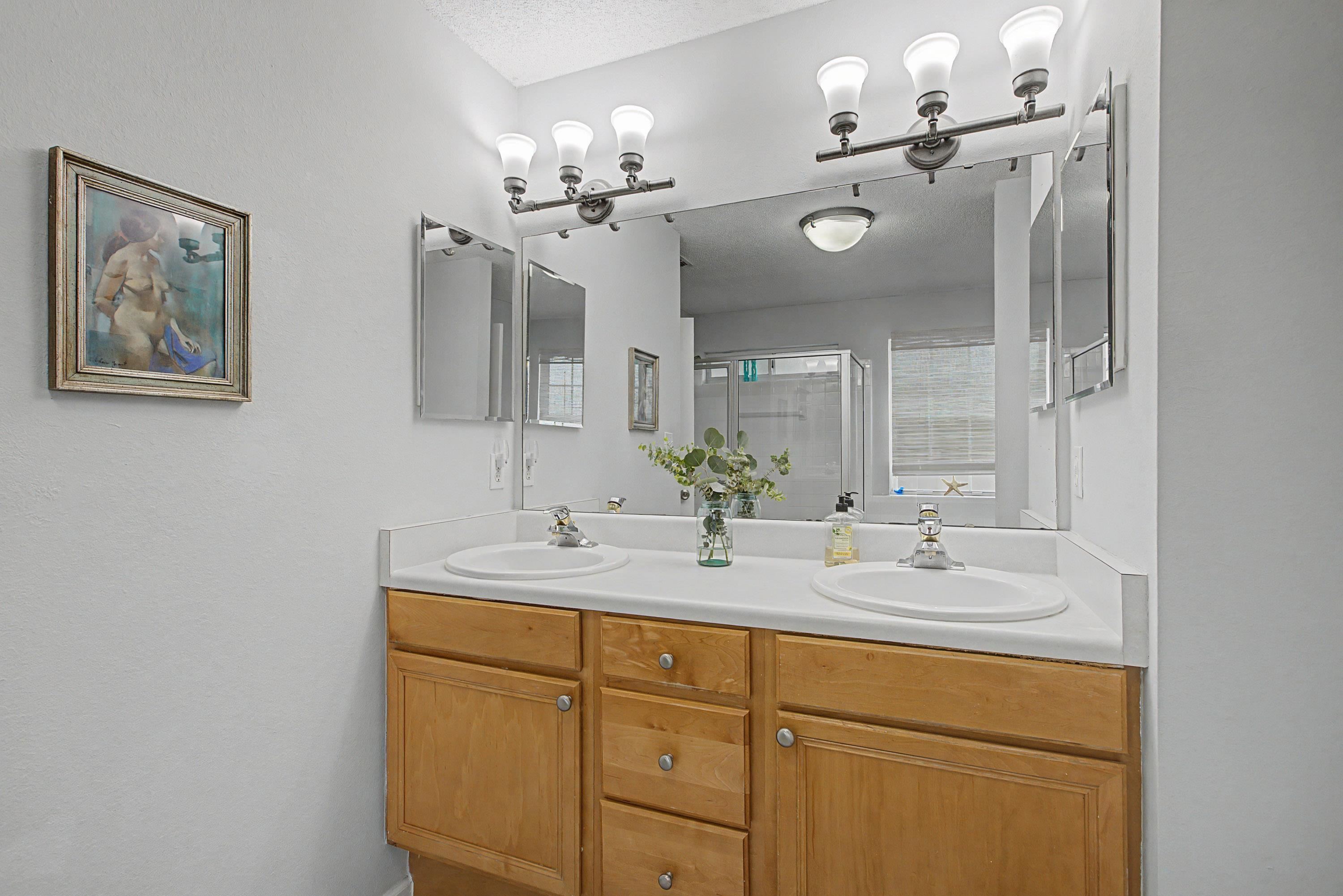 1363 HIDDEN TIMBERS Place