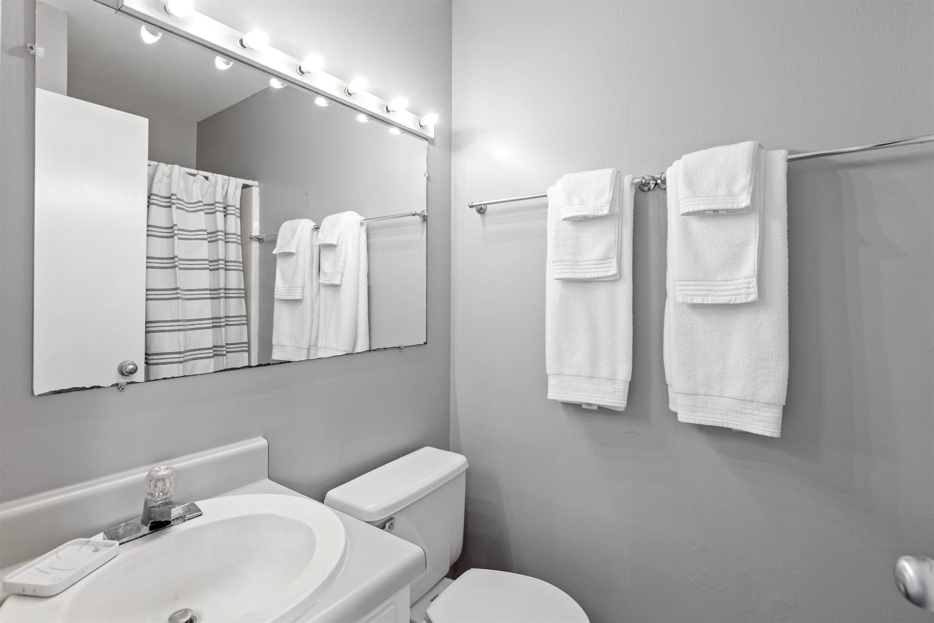 815 W PENSACOLA Street