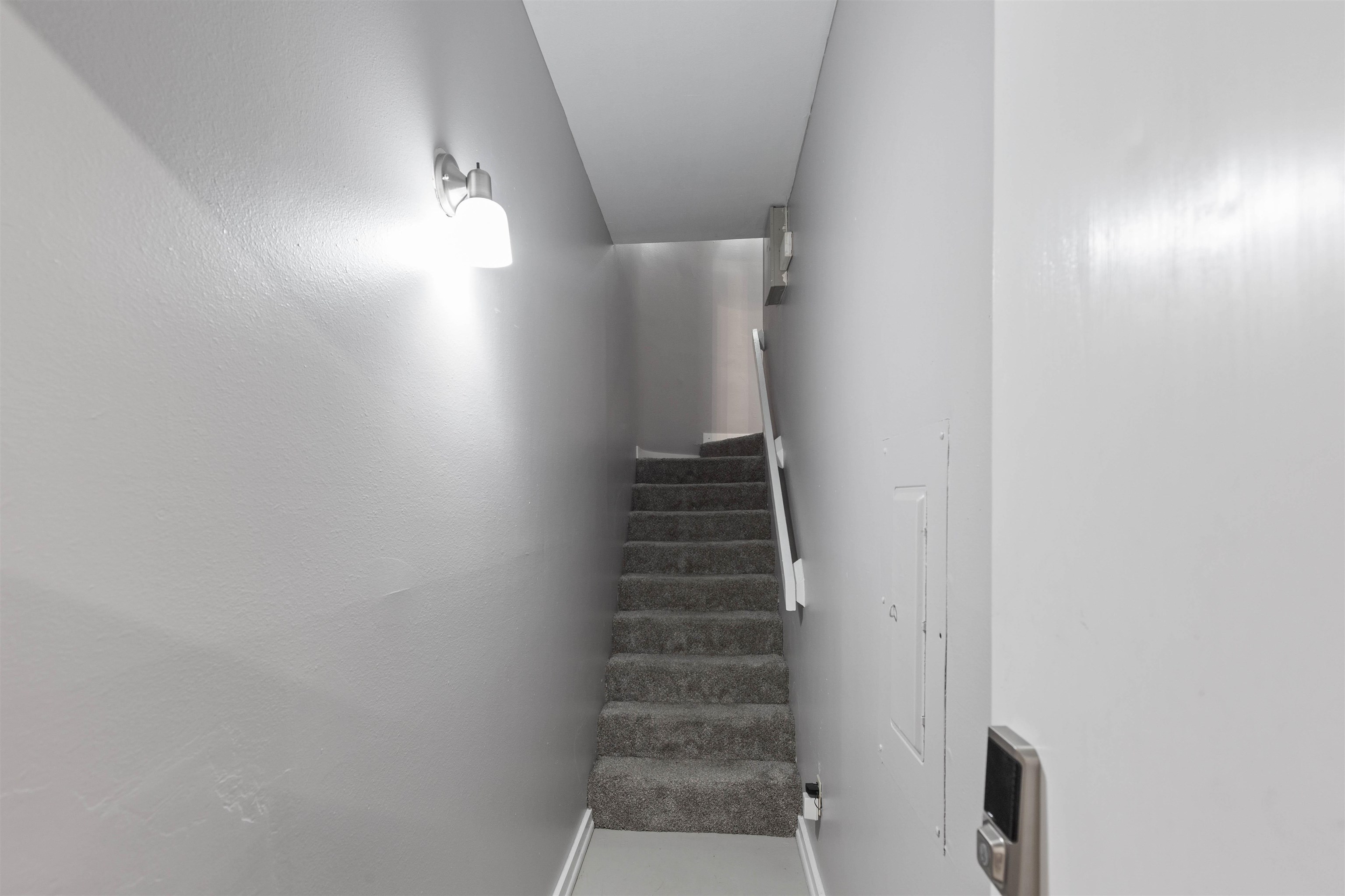 815 W PENSACOLA Street