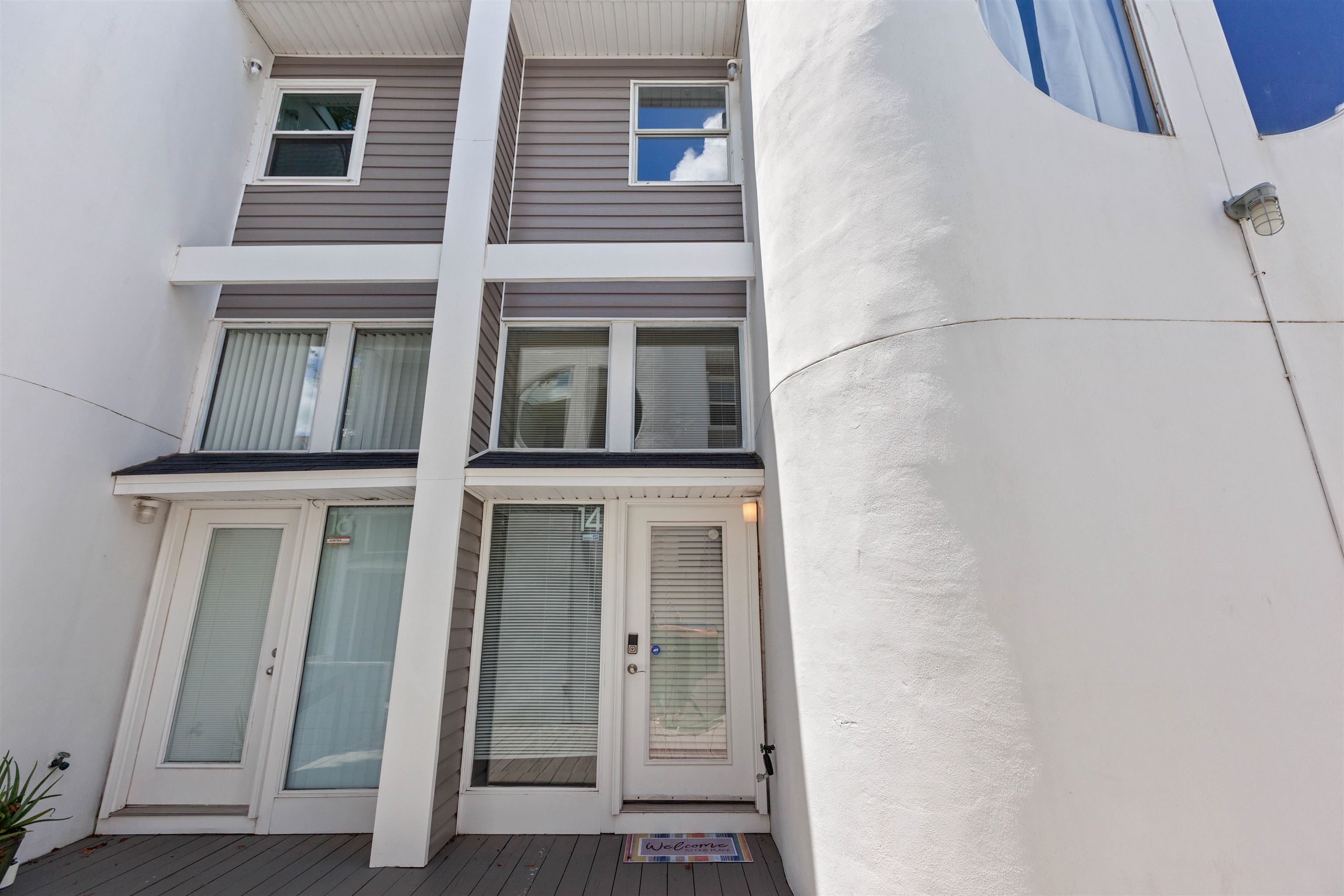 815 W PENSACOLA Street