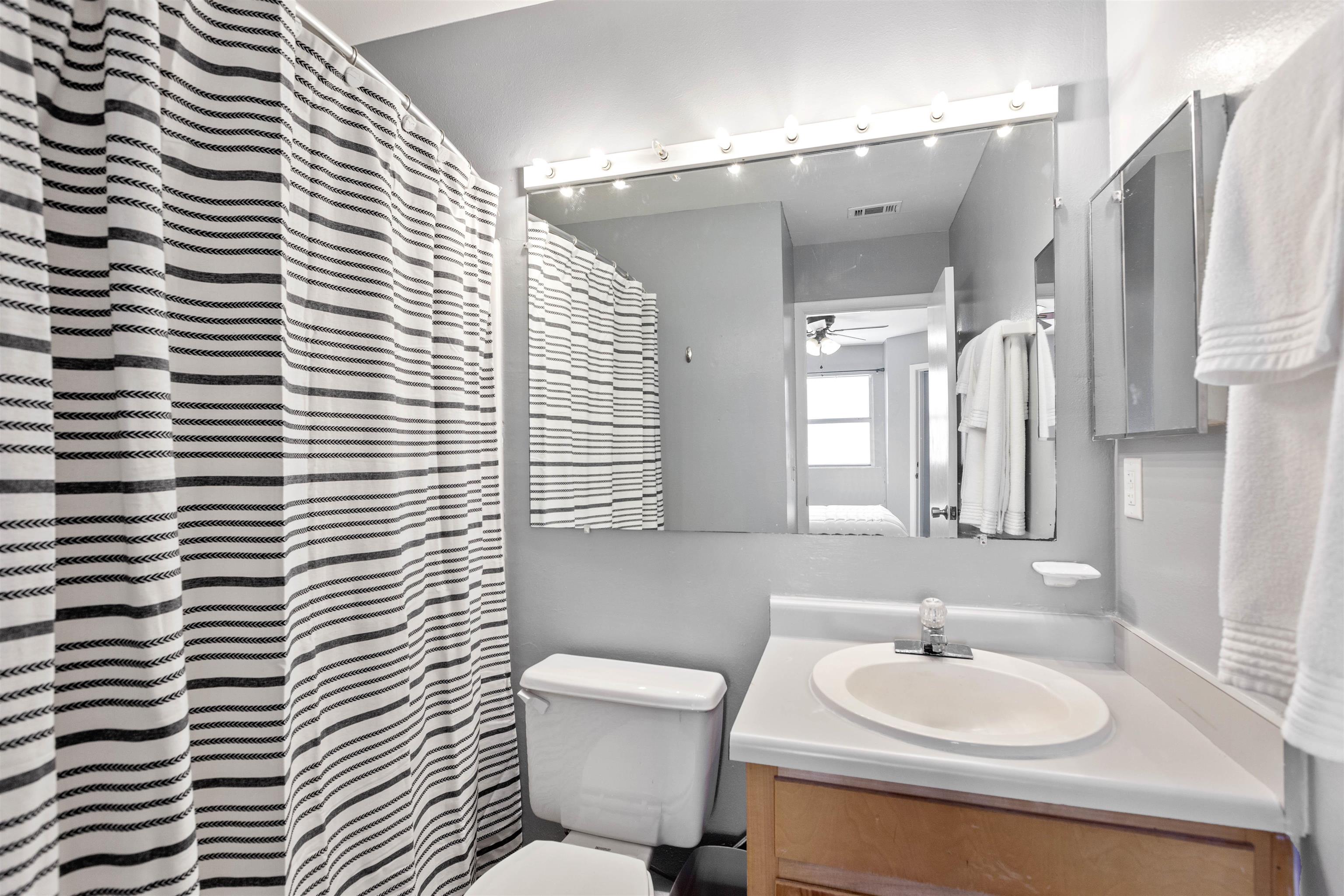 815 W PENSACOLA Street