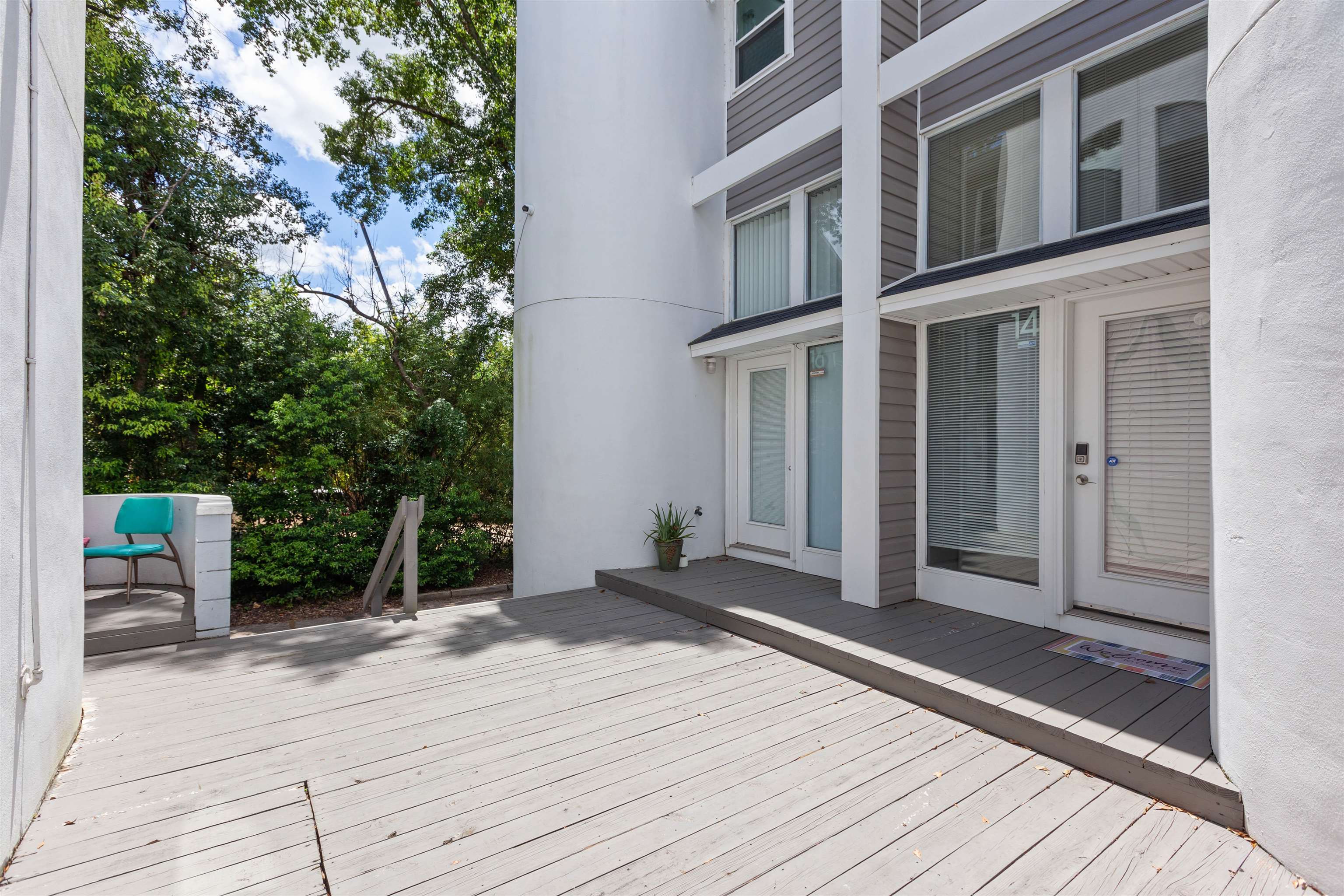 815 W PENSACOLA Street