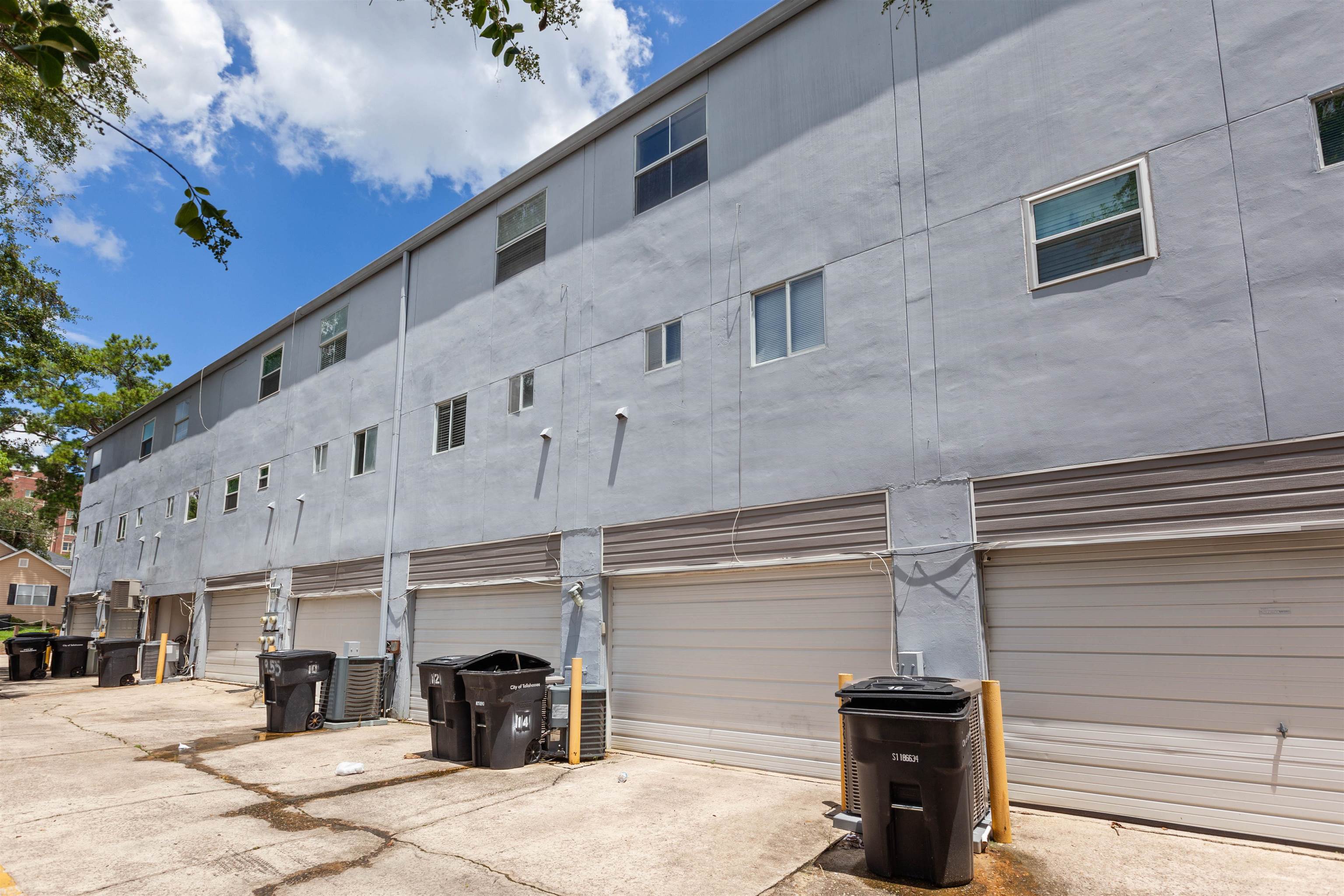 815 W PENSACOLA Street