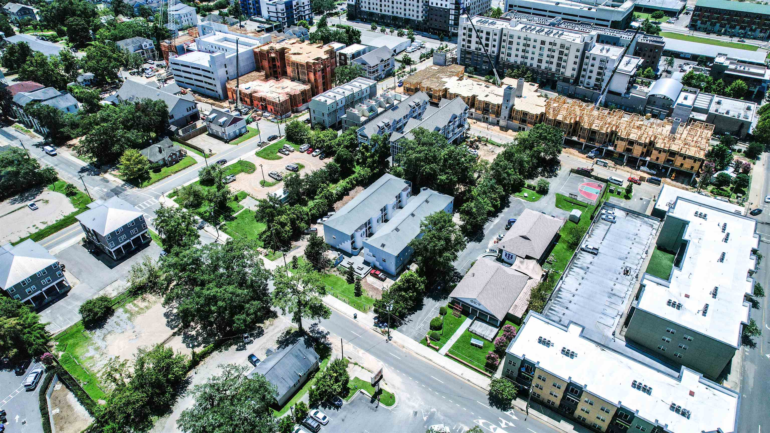 815 W PENSACOLA Street