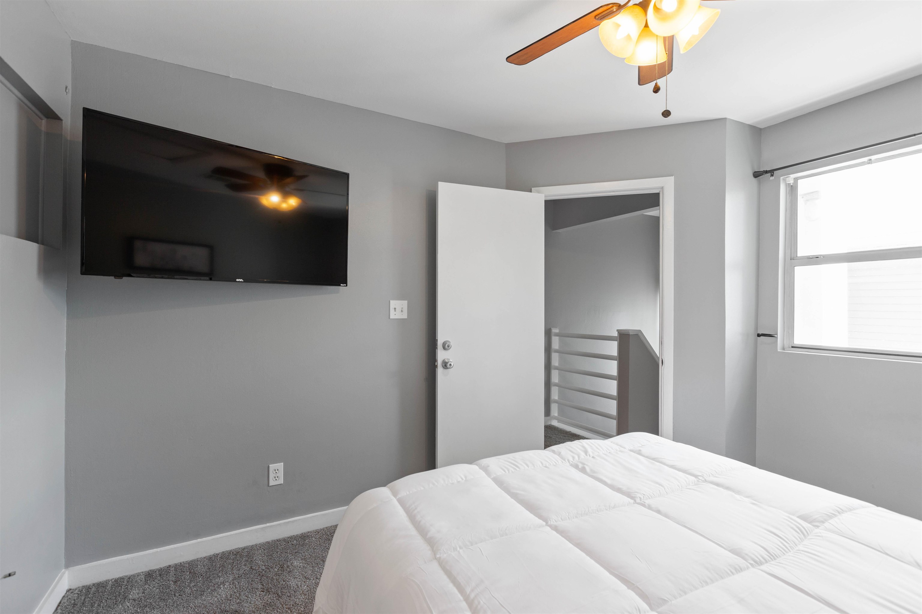 815 W PENSACOLA Street