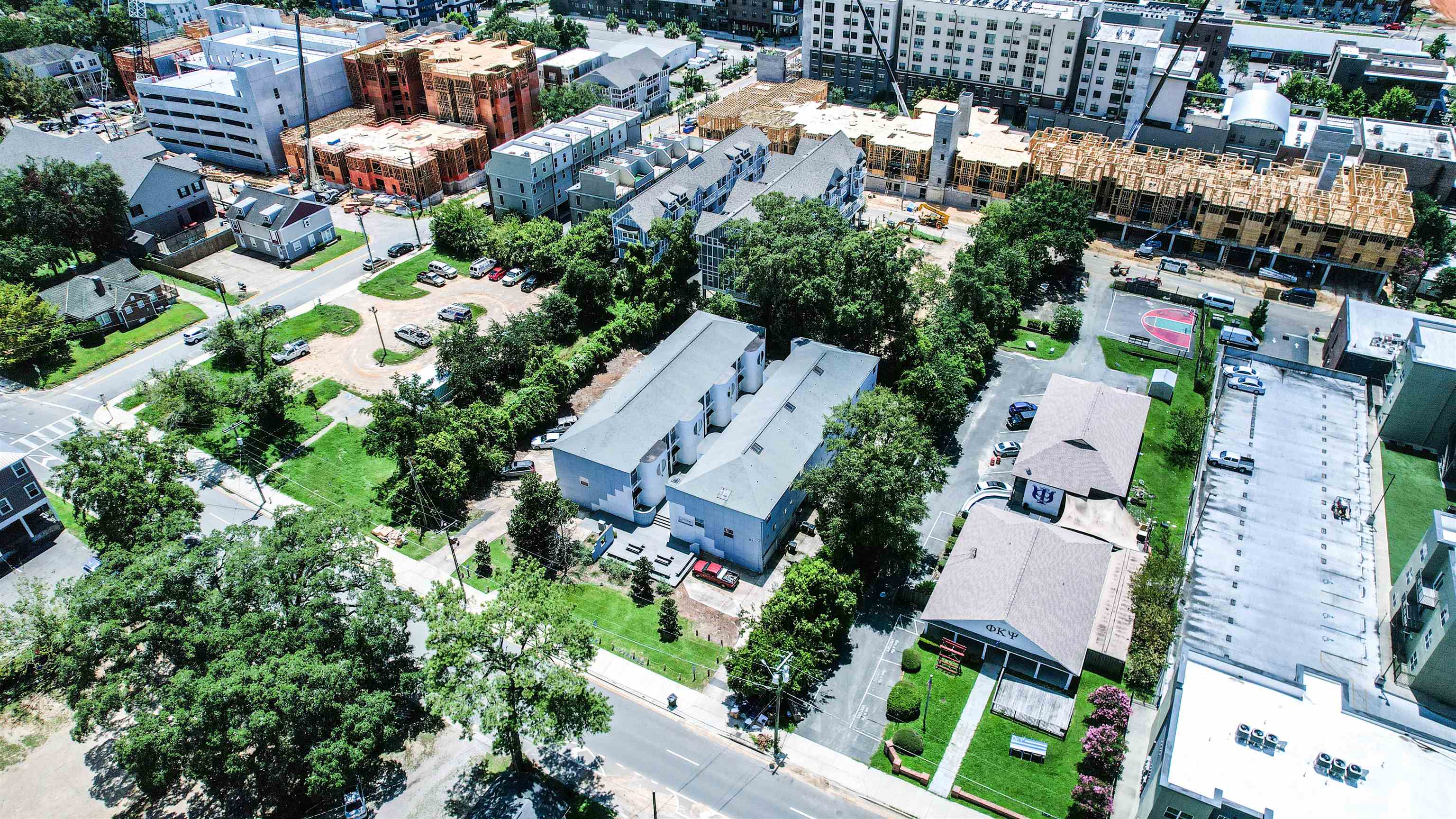 815 W PENSACOLA Street