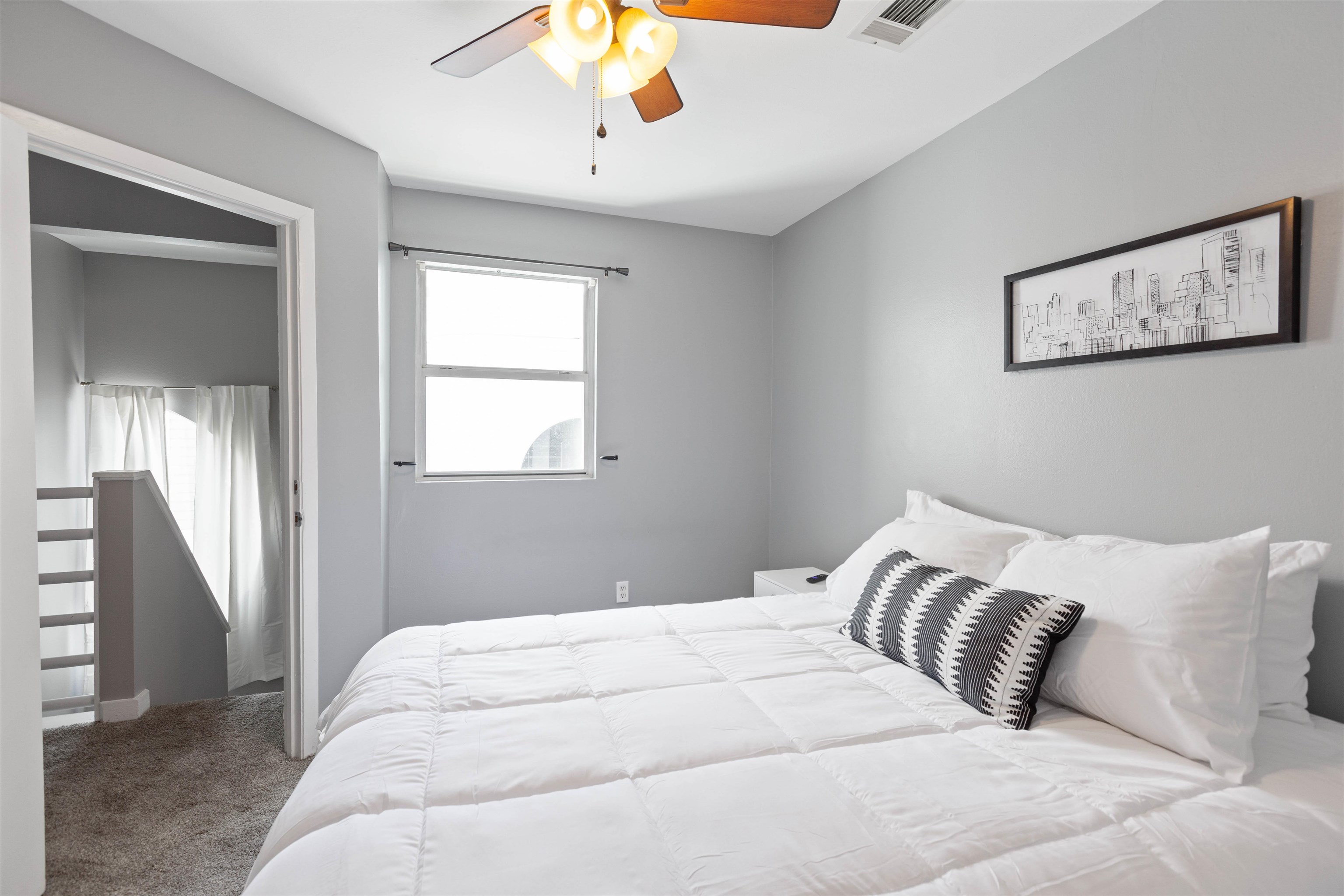 815 W PENSACOLA Street